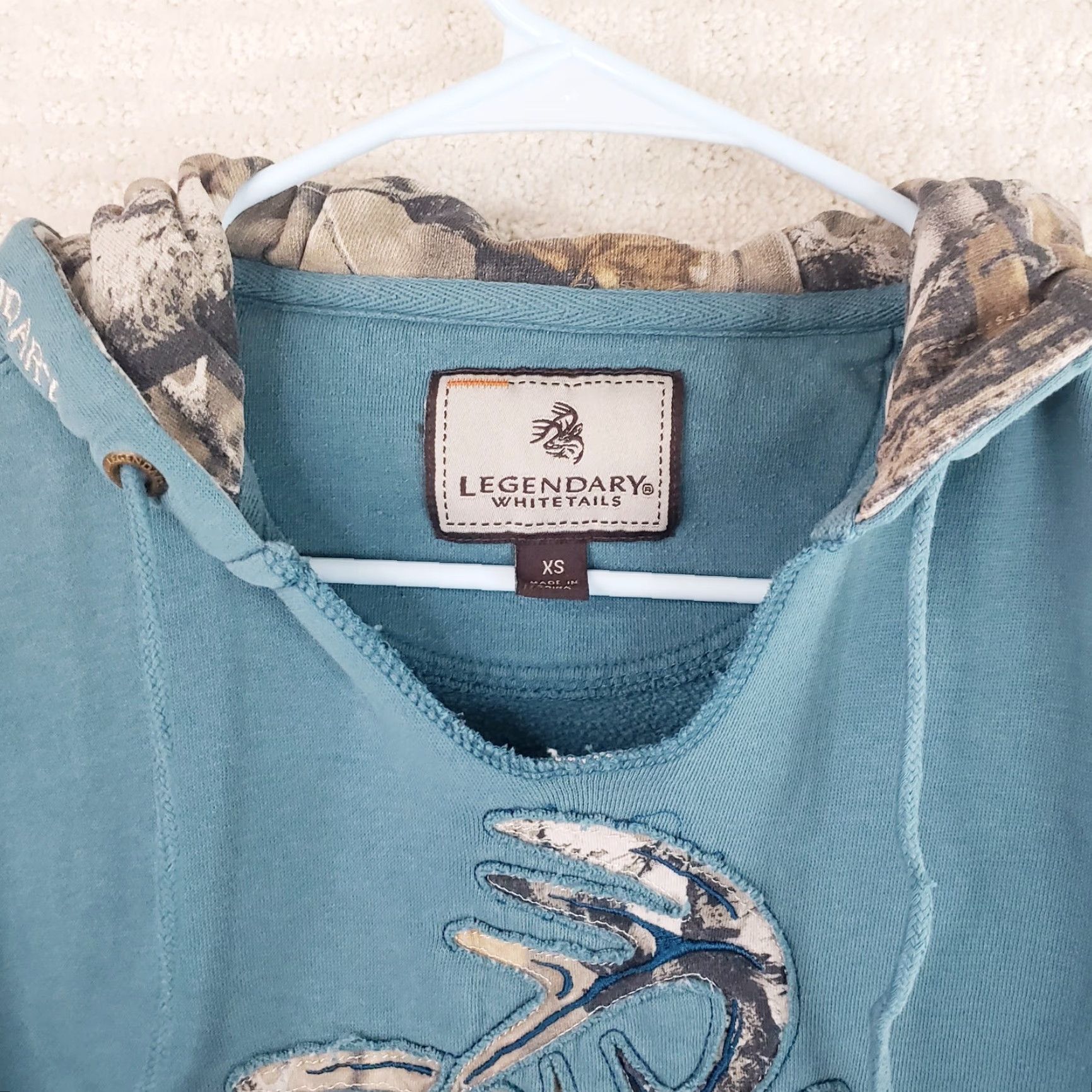 Vintage Legendary Whitetails Hoodie Men XS Teal Camo Buck Cutout Front Kangaroo Pockets Hooded Pullover Size US XS / EU 42 / 0 - 4 Thumbnail
