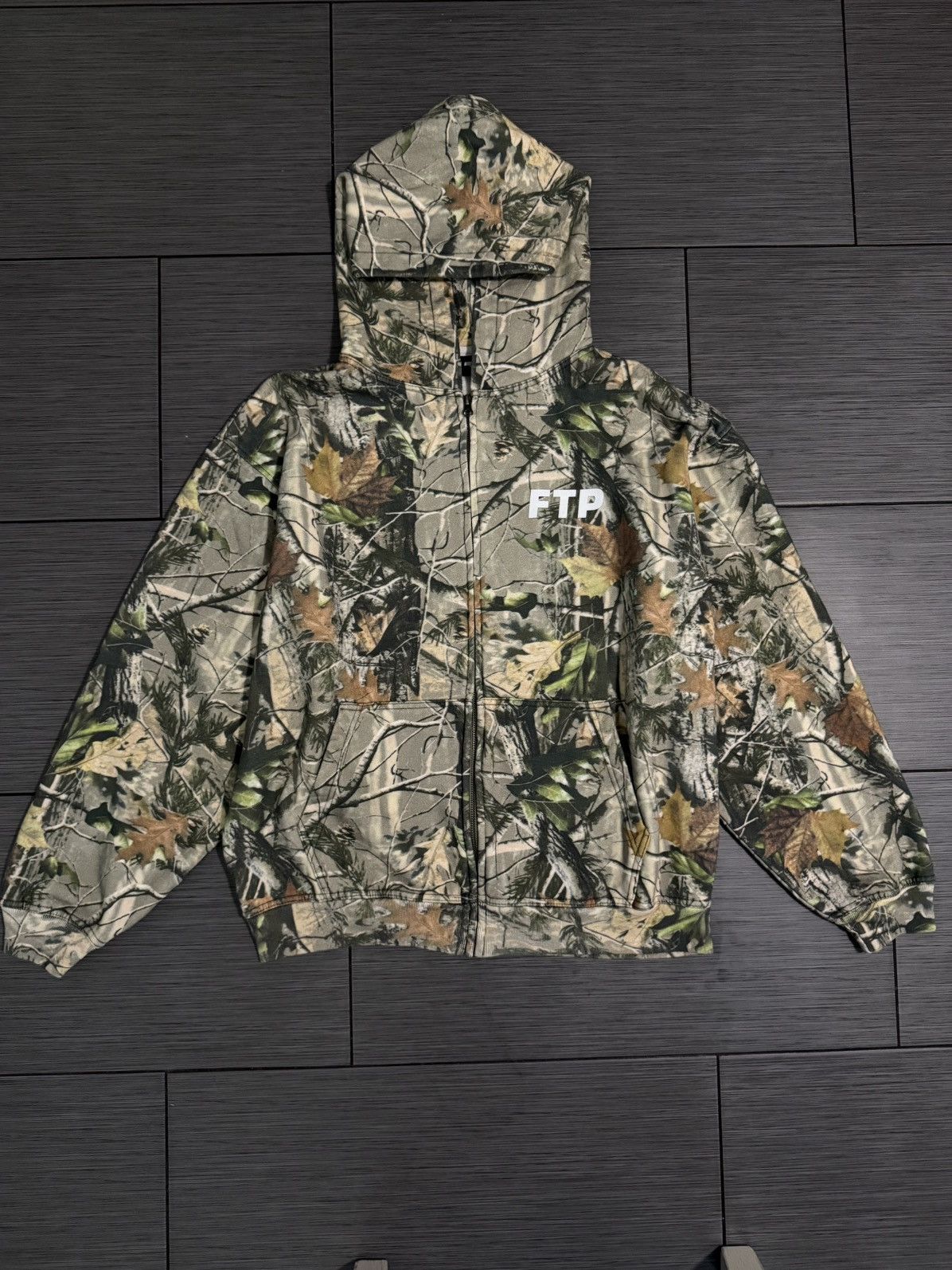 トップス FTP TREE CAMO ZIP UP HOODIE L FTP Tree Camo Zip Up Hoodie Size Men's L | IN HAND 🤚 FAST