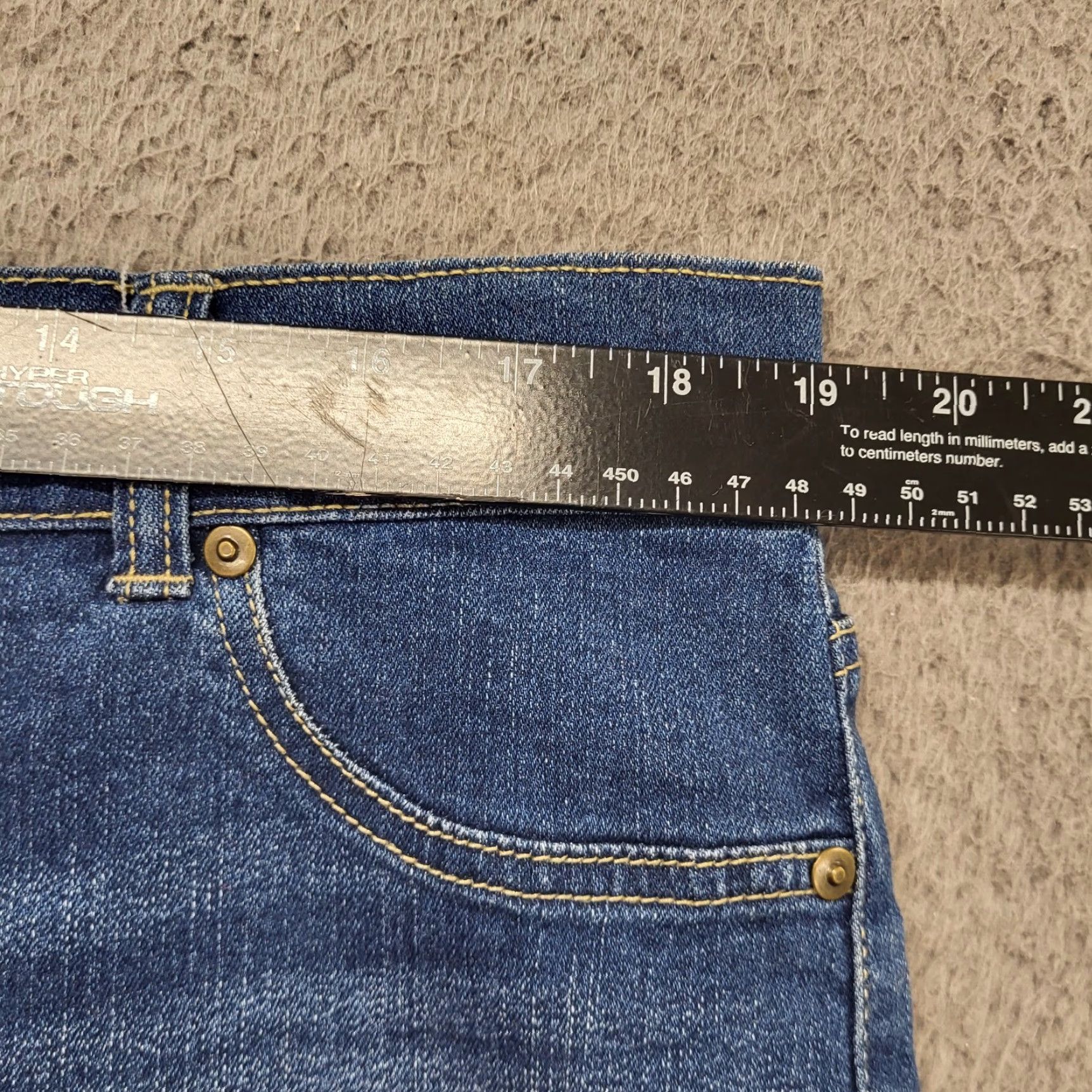 Vintage JUST BE Shorts Women's 2X Denim Fringe Hem Beach Daisy Summer Vacation Camp Activewear Breathable Pockets Denim Shorts 2X Blue Womens Size 40" / US 18 - 7 Thumbnail