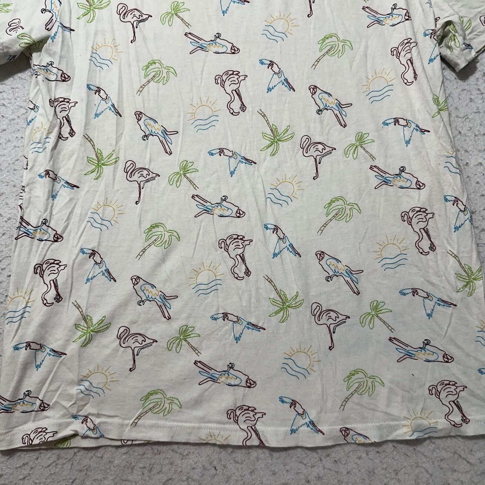 Other Arizona Medium Parrots Flamingos Beach Pattern Graphic Tee Size US M / EU 48-50 / 2 - 11 Thumbnail