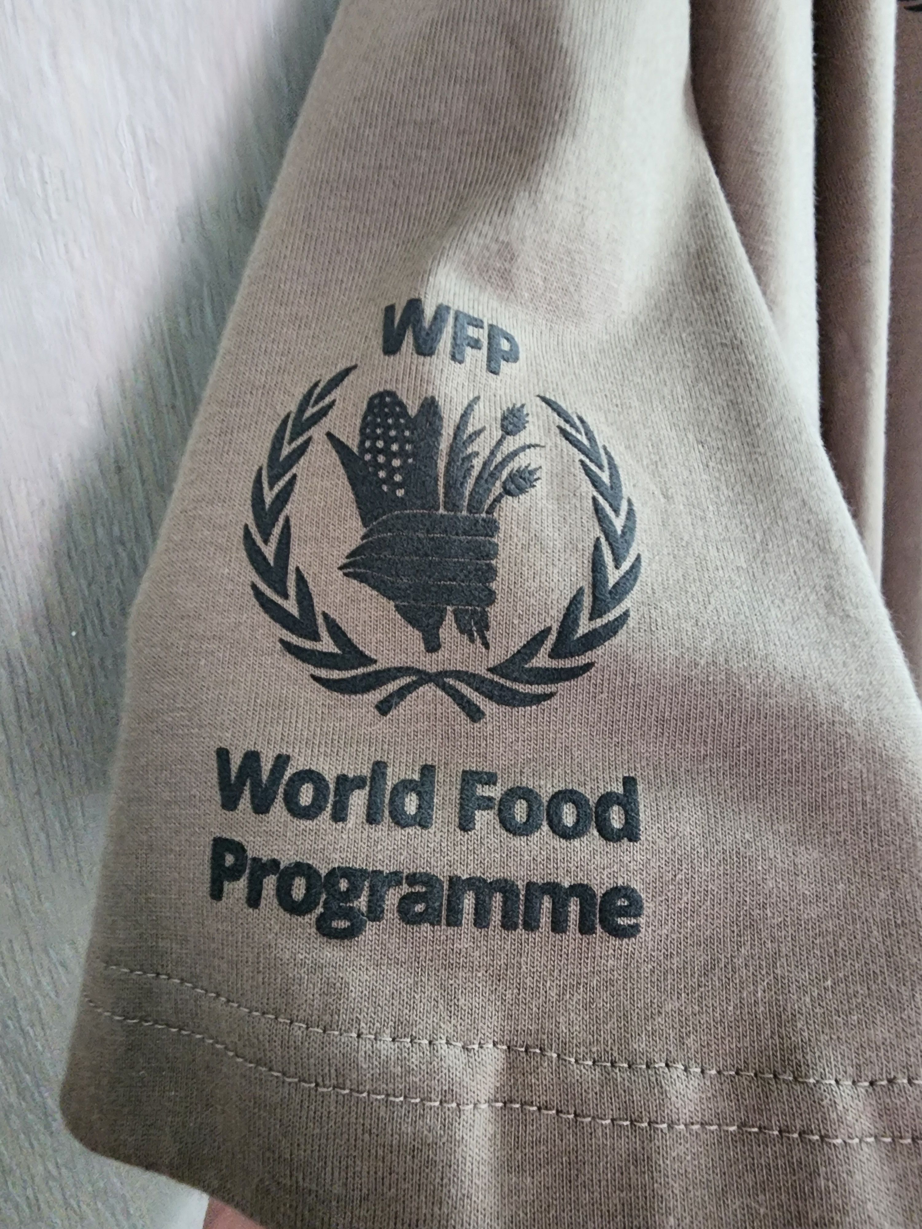 Balenciaga World Food Programme Double Sleeve T-Shirt Size US M / EU 48-50 / 2 - 5 Thumbnail