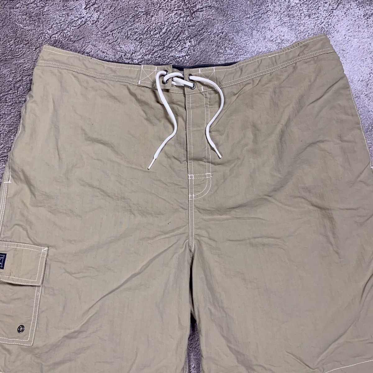 Vintage Vintage Nike Cargo Shorts Swoosh Y2K Streetwear Khaki 38 Size US 38 / EU 54 - 4 Thumbnail