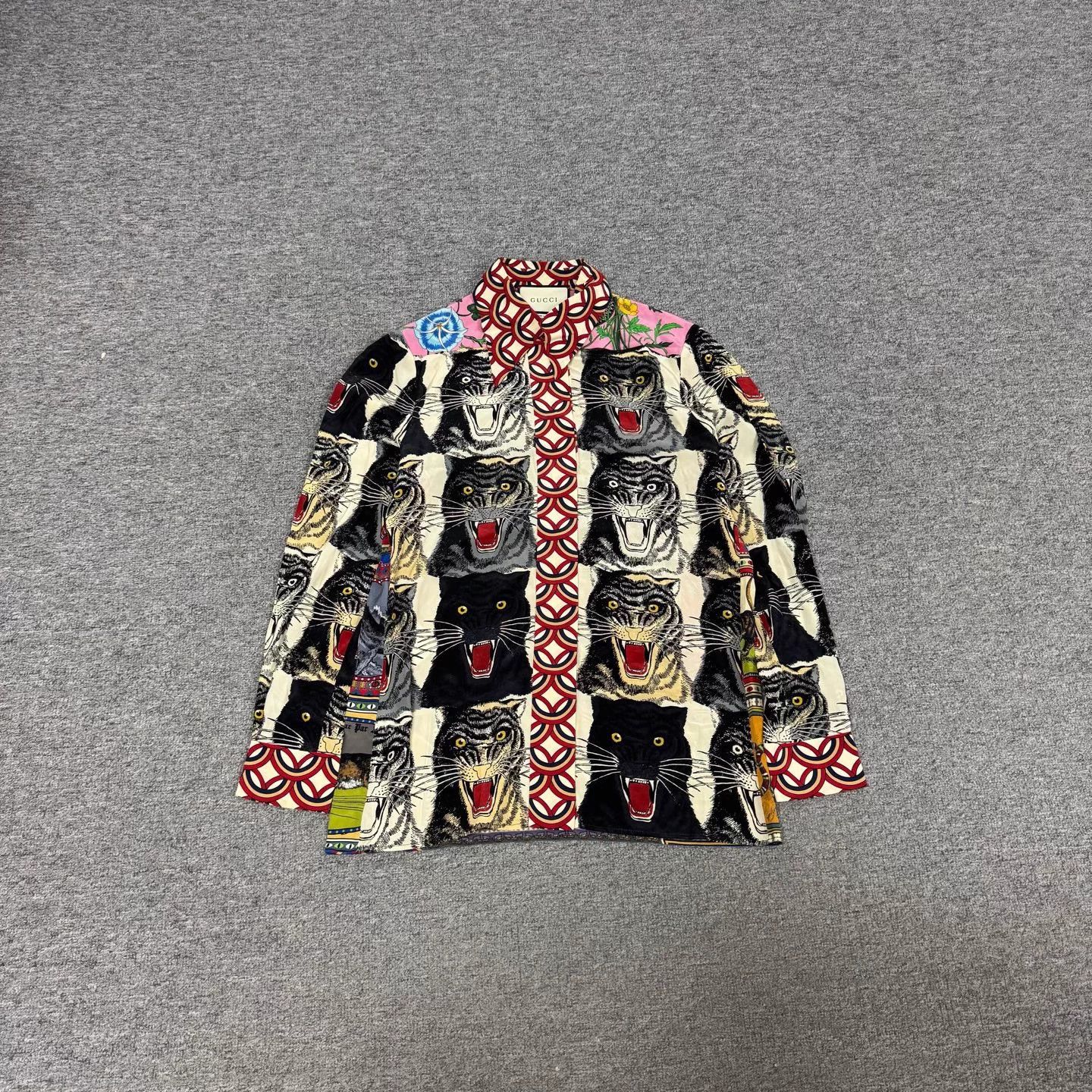 Gucci Gucci Silk Floral Tiger Shirt 40 Like New Size S / US 4 / IT 40 - 1 Thumbnail