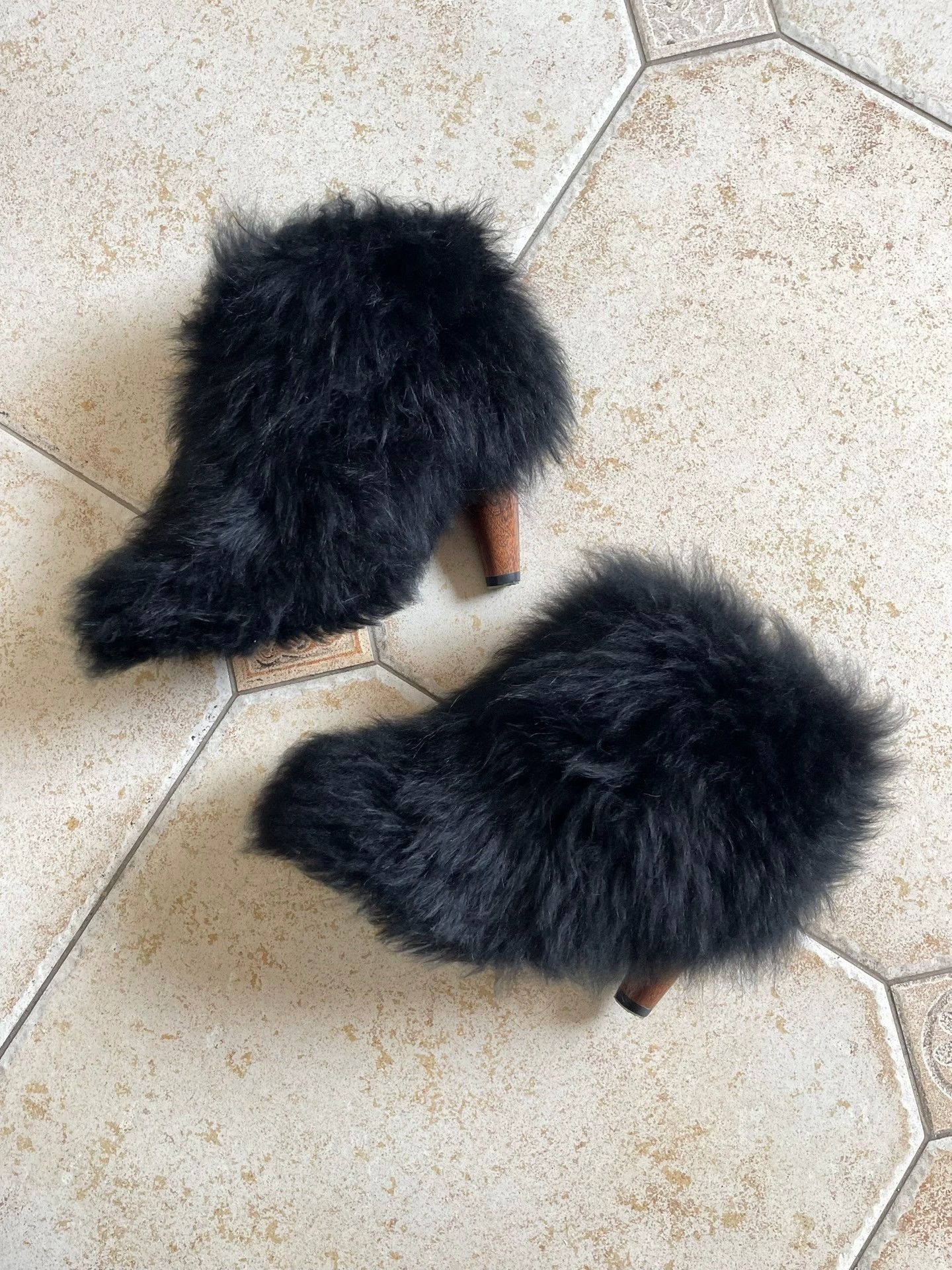 Chanel Chanel Glacier women's fur ankle boots black size 39 Size US 8.5 / IT 38.5 - 1 Thumbnail