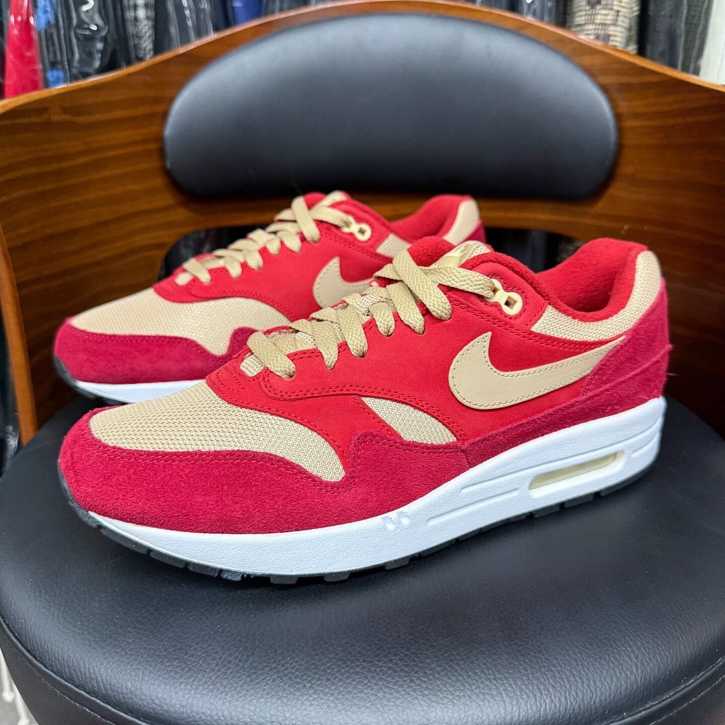 Nike Nike MAX1 Red Lowtop Sneakers 42 Men Size US 9 / EU 42 - 1 Thumbnail