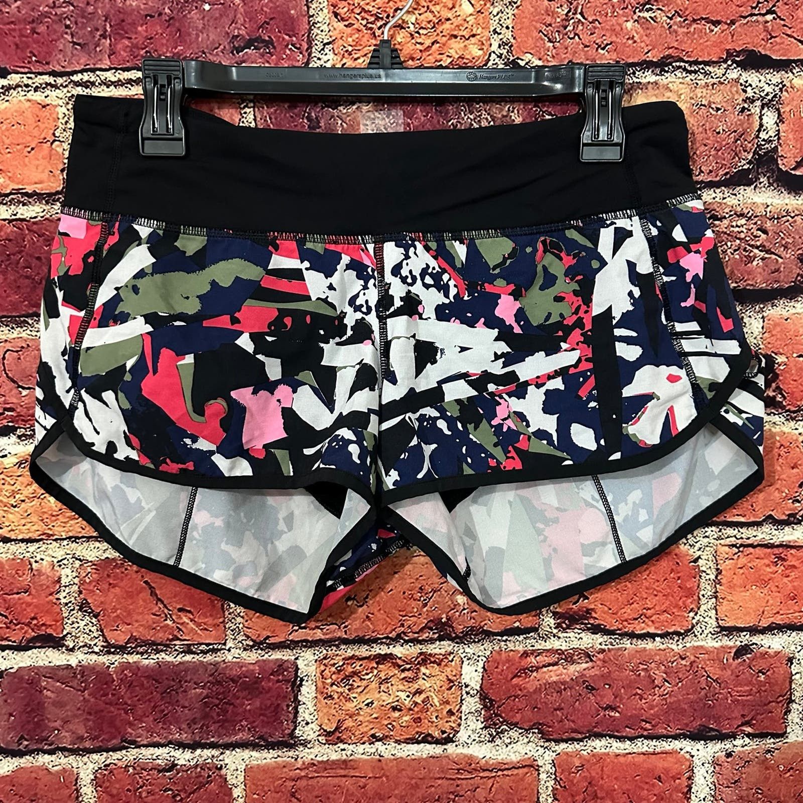 Lululemon lululemon shorts size 6 Size 28" / US 6 / IT 42 - 1 Thumbnail
