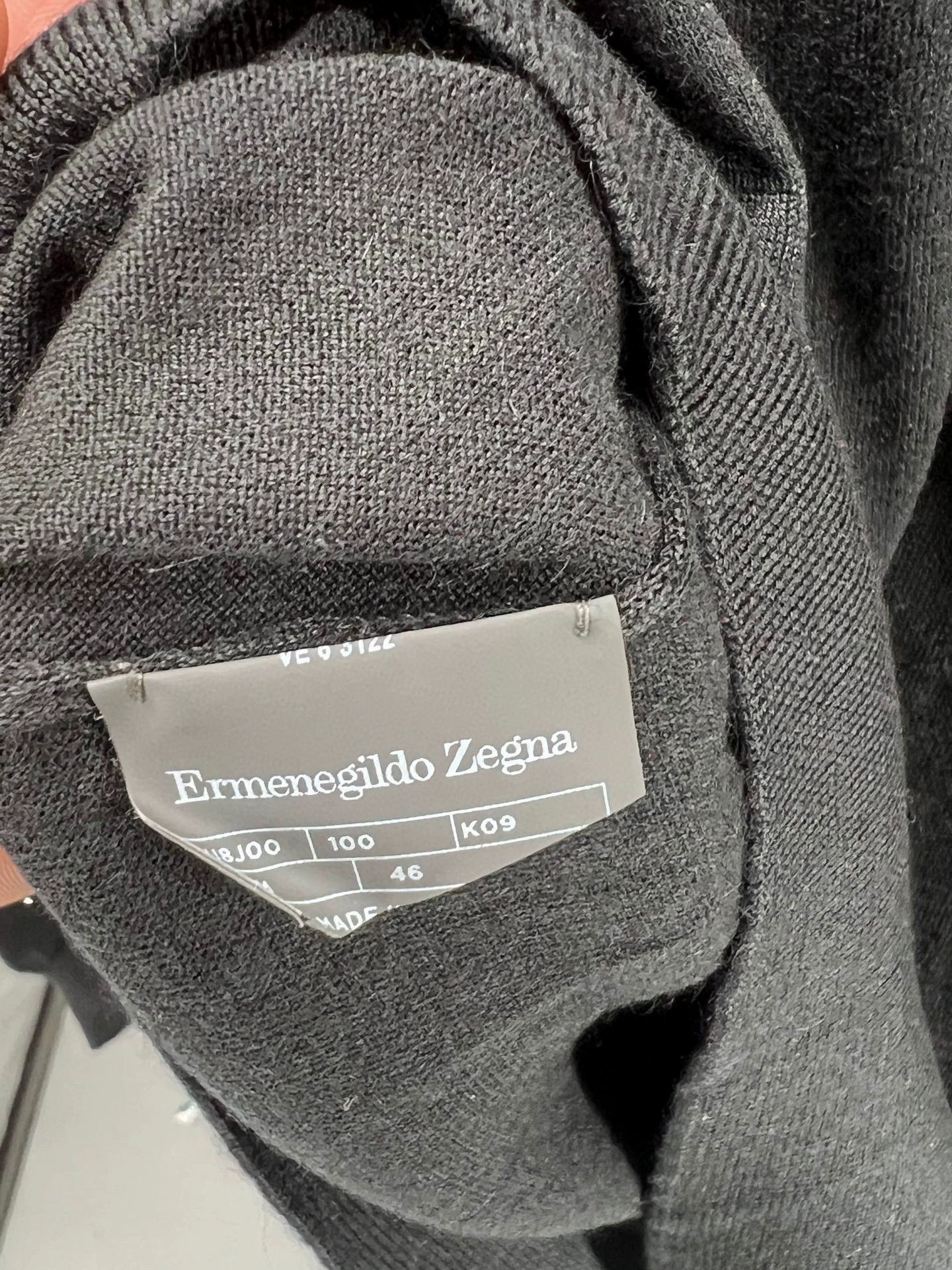 Ermenegildo Zegna black cashmere silk blend V-neck sweater Size US M / EU 48-50 / 2 - 5 Thumbnail