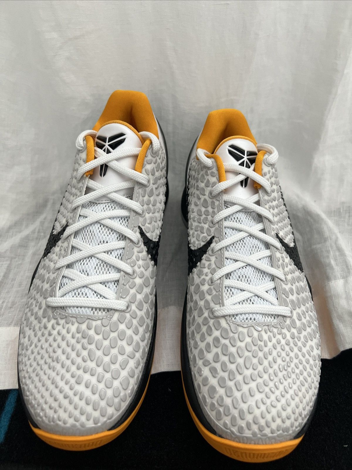 Nike Kobe 6 (VI) White Del Sol Sz 7.5 Size US 7.5 / EU 40-41 - 5 Thumbnail