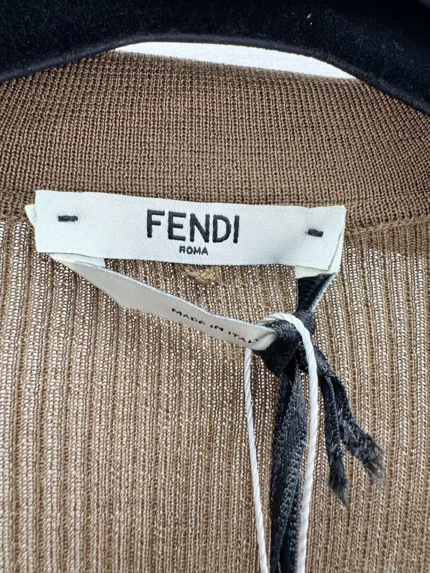 Fendi Fendi Knit Sweater New With Tags 40 Authentic Size S / US 4 / IT 40 - 2 Thumbnail
