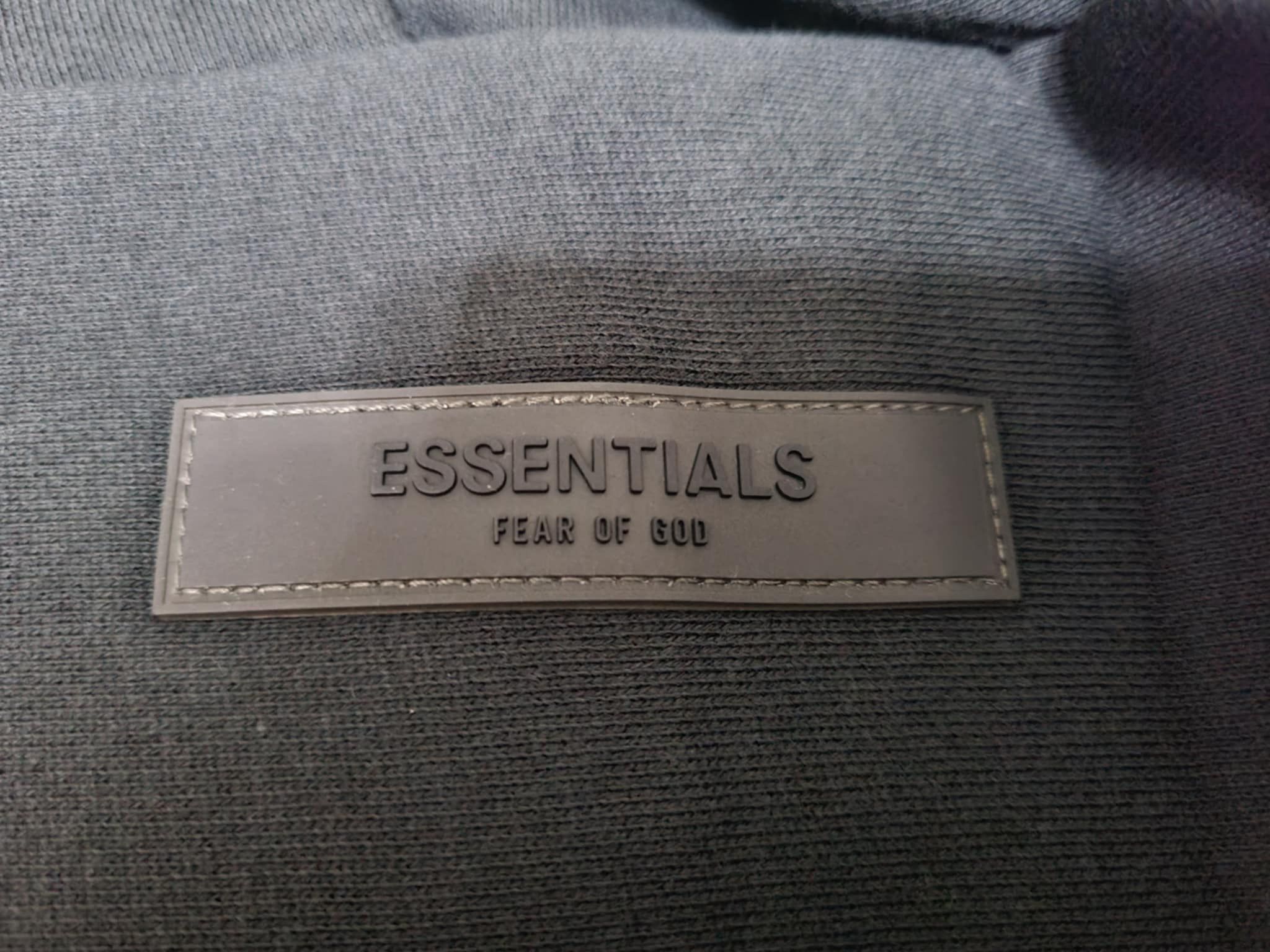 Fear of God sz L Fear of God Essentials Pullover Chest Logo stretch limo Size US L / EU 52-54 / 3 - 9 Thumbnail