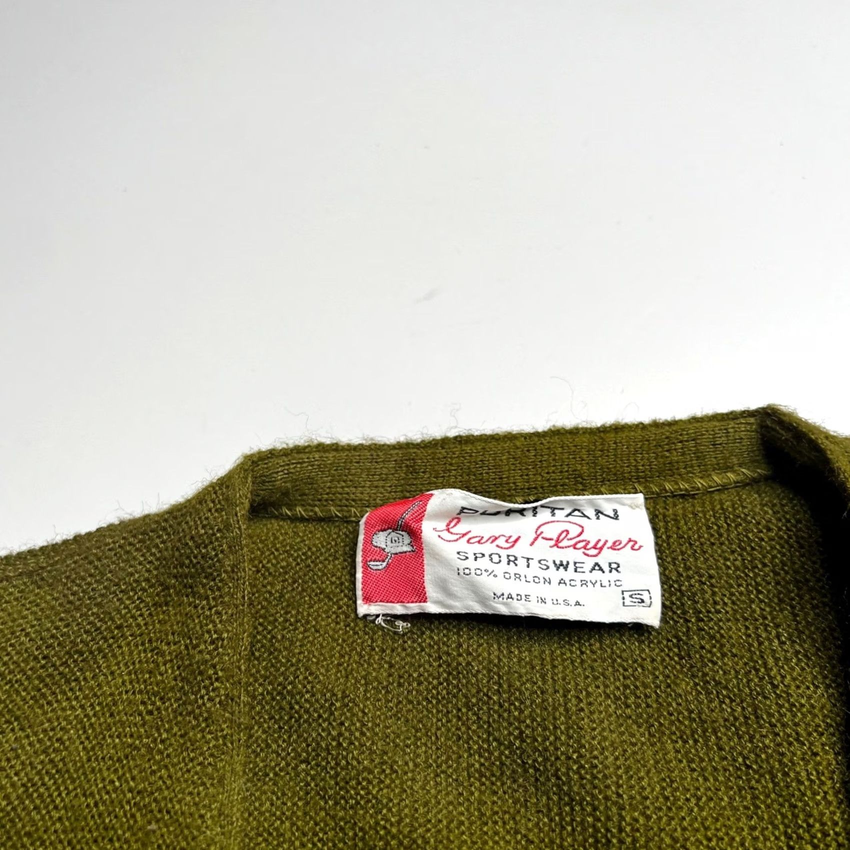 Olive VINTAGE Puritan Gary Player Sweater Mens S Olive Green Orlon 1960s V-Neck Size US S / EU 44-46 / 1 - 5 Thumbnail