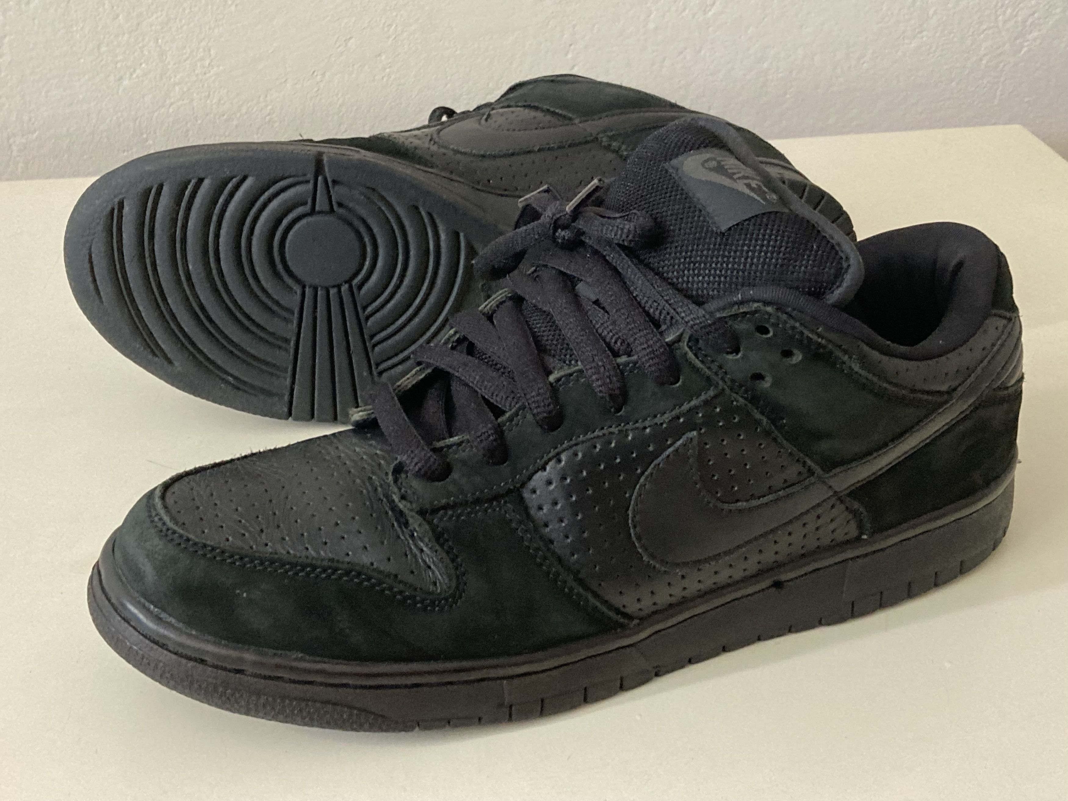 Nike Nike SB. Dunk Low. Black/ Black. Gino Iannucci 2. From