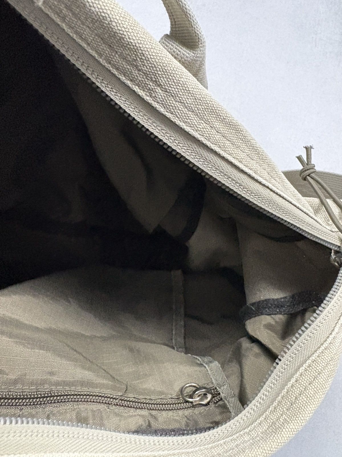 Fjallraven Fjällräven Canvas Shoulder Messenger Bag Beige Vintage Y2K Size ONE SIZE - 13 Thumbnail