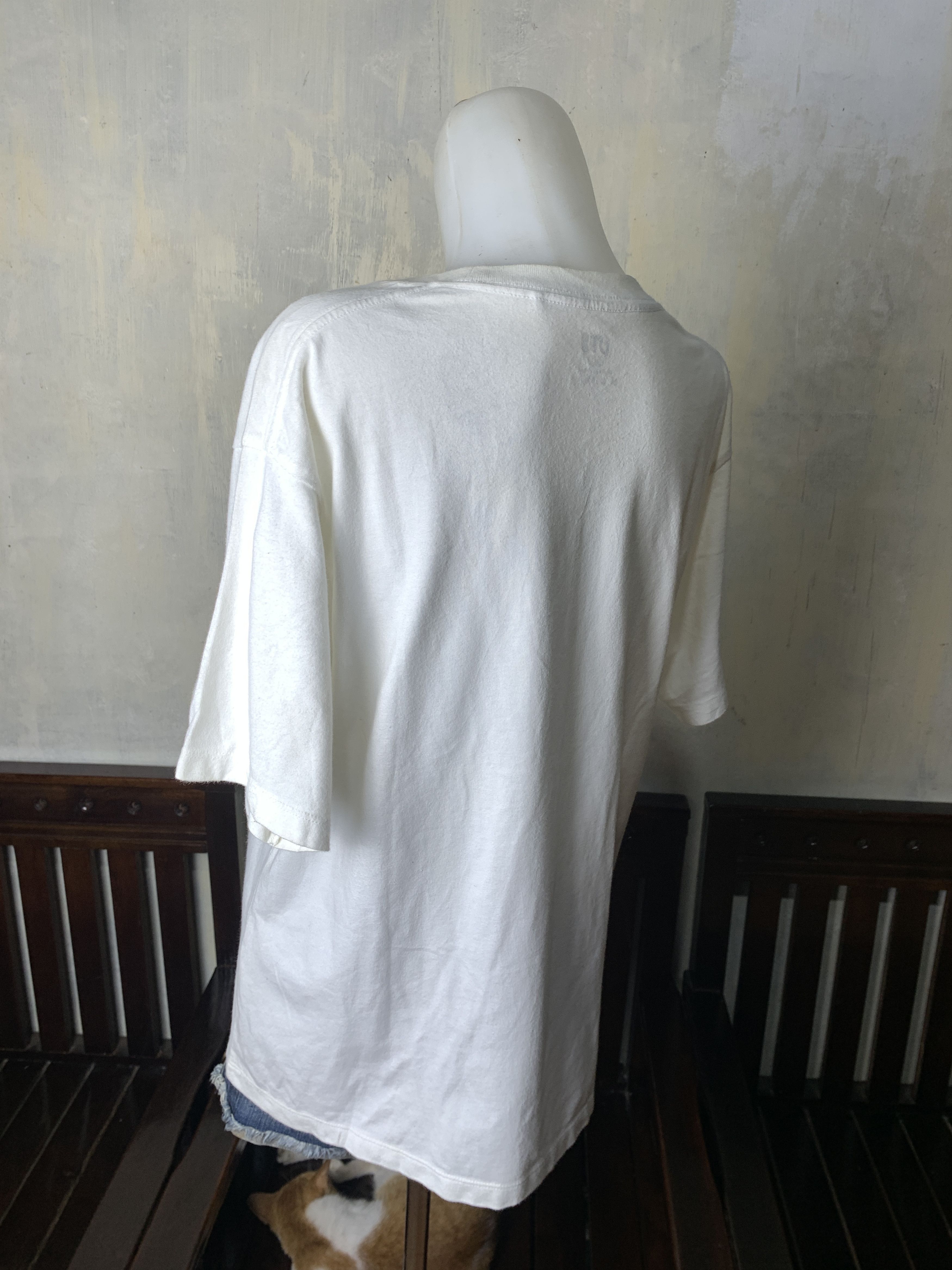 Uniqlo Uniqlo x Sailormoon White Oversize Tee (M) Size M / US 6-8 / IT 42-44 - 3 Thumbnail