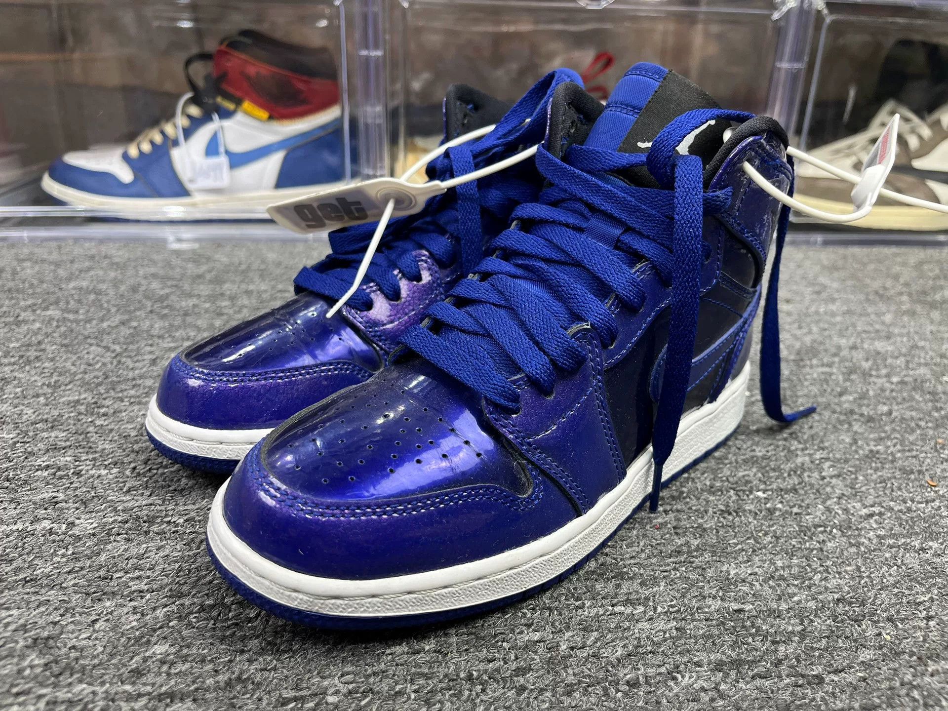 Nike Nike AJ1 Purple Lowtop Sneakers 10 Men Size US 10 / EU 43 - 1 Thumbnail