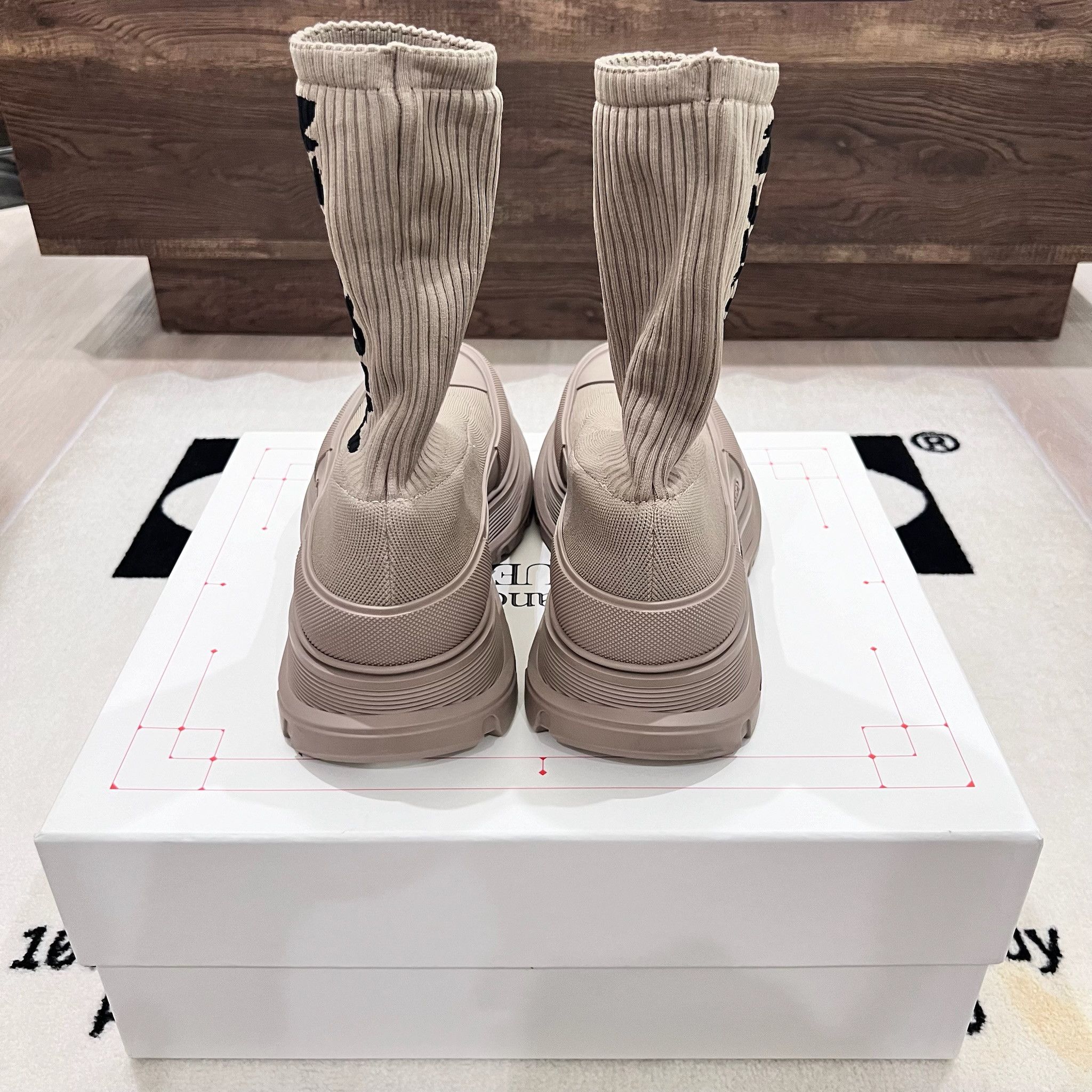 Alexander McQueen Alexander McQueen H Boot Tread Slick Beige / Tan Sock Boots Size US 8 / EU 41 - 5 Thumbnail