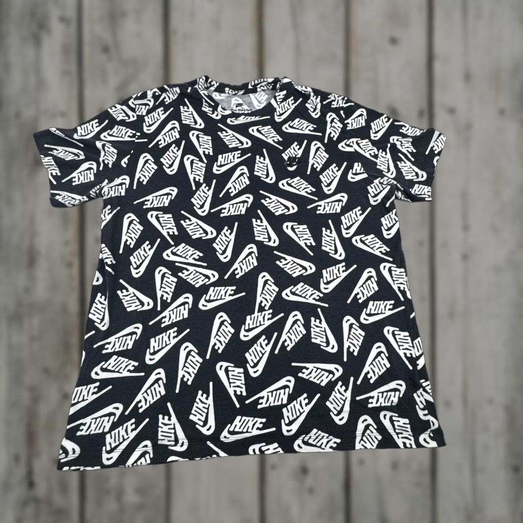 Nike VINTAGE? Nike Shirt Mens Small Black White The Nike Tee All Over Print Swoosh Logo AOP Size US M / EU 48-50 / 2 - 1 Thumbnail