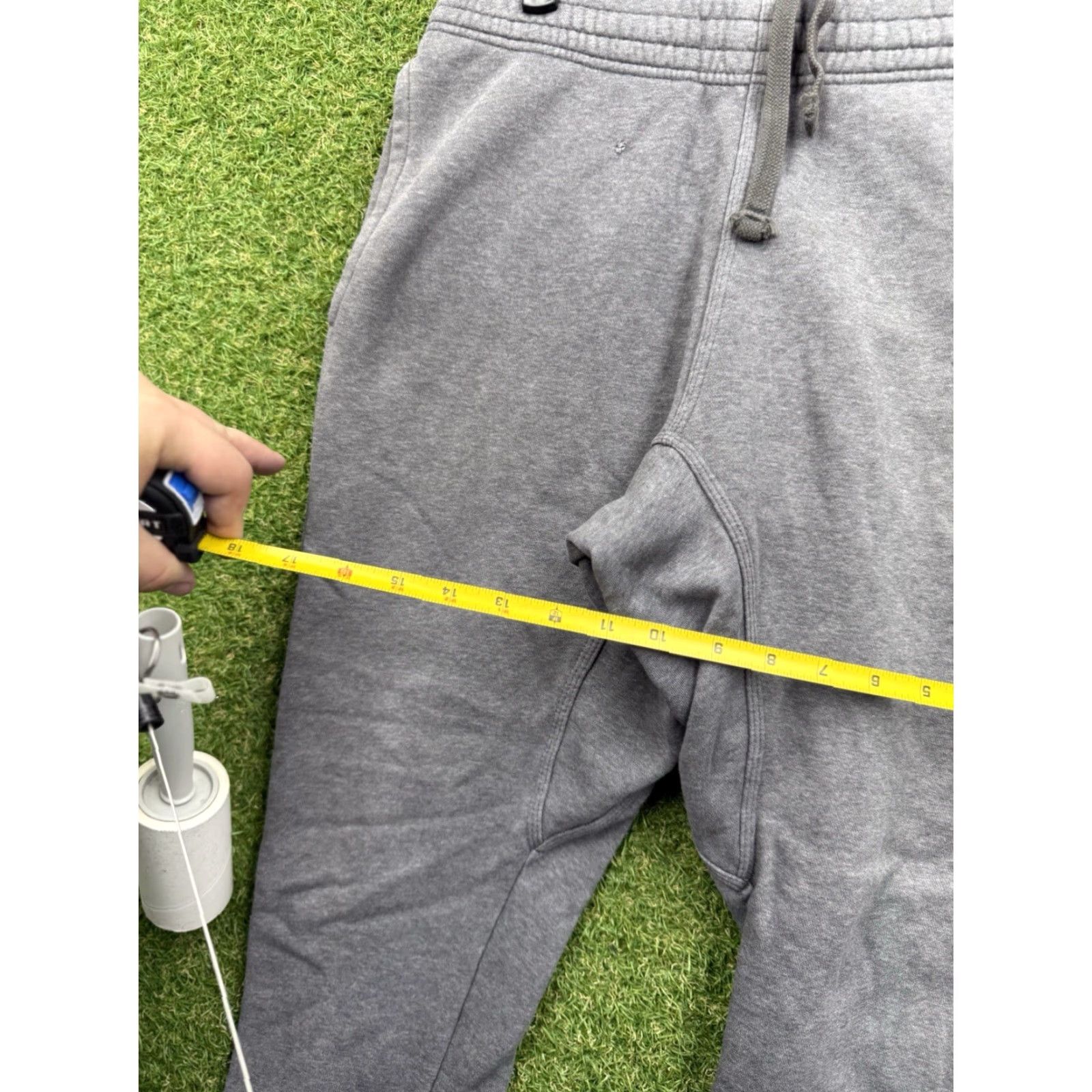 Nike Nike Sweatpants Mens Small Club Fleece Grey Straight Leg Comfort Lounge Y2K 90s Size US 29 - 5 Thumbnail
