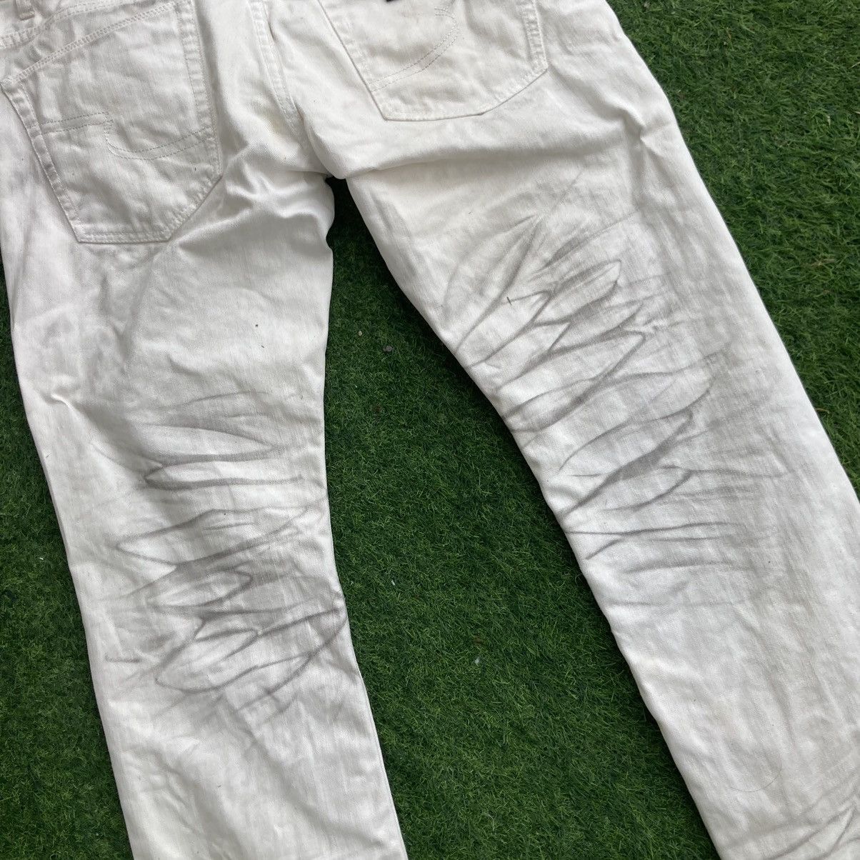 semanticdesign SEMANTIC DESIGN STUDDED WHITE BOOTCUT DENIM JEANS Size US 34 / EU 50 - 11 Thumbnail