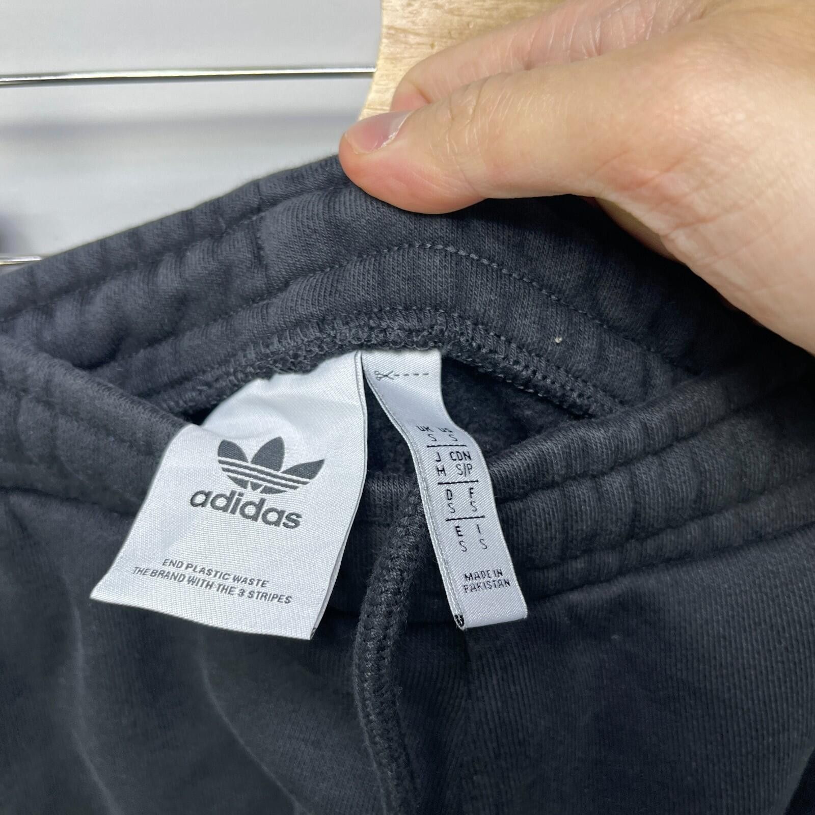 Adidas Vintage Adidas Trefoil Sweat Shorts Small Size US 30 / EU 46 - 4 Thumbnail