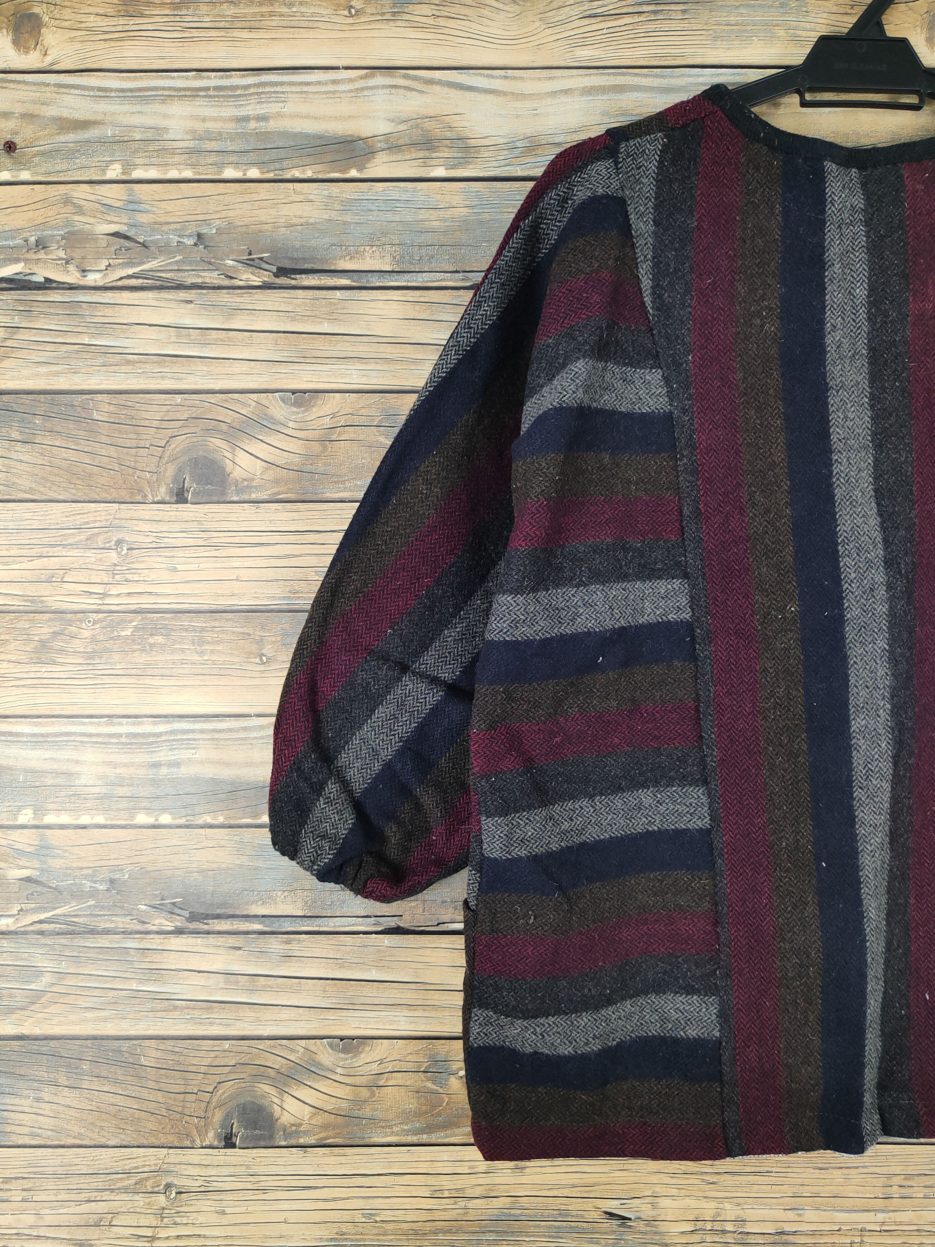 Vintage Japanese Brand Black Red Knitwear Cardigan #W2109 Size US L / EU 52-54 / 3 - 8 Thumbnail