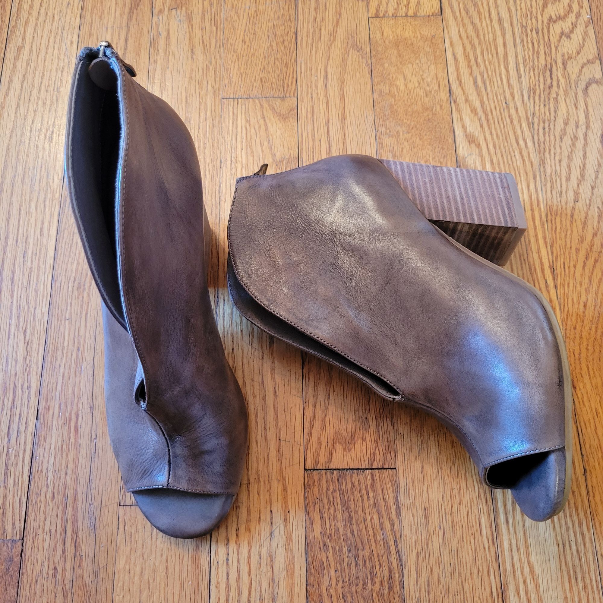 Other Antelope Leather Peep Toe Ankle Boots Block Heel 39 Back Zip Size US 9 / IT 39 - 1 Thumbnail