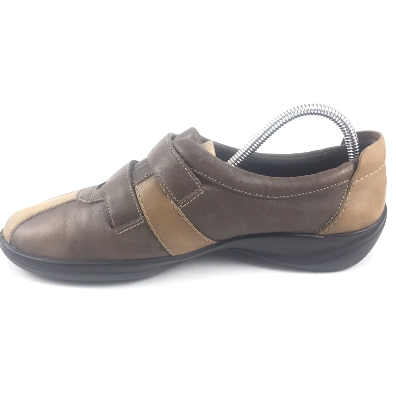 Clarks Clarks K SlipOn Loafers Women Size 6 UK/7US Brown Leather Adjustable Casual Size US 6 / IT 36 - 6 Thumbnail