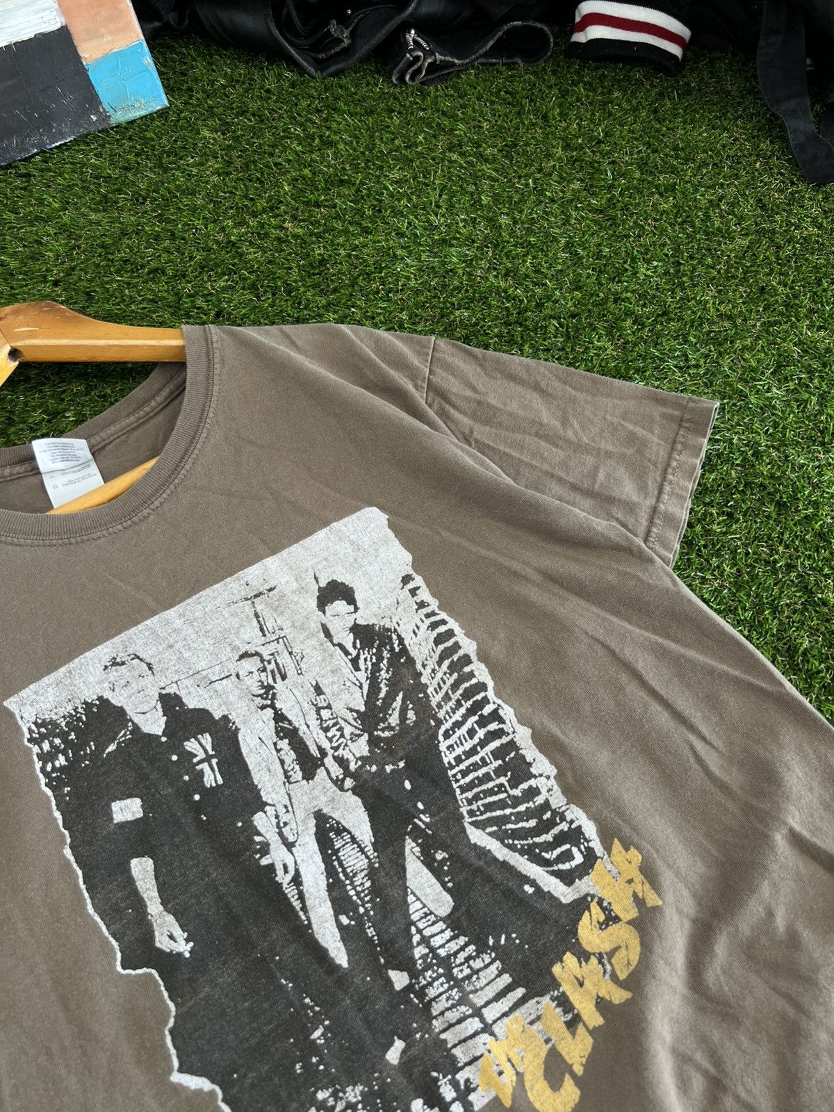 Band Tees Vintage 90’s The Clash T-shirt Size US L / EU 52-54 / 3 - 3 Thumbnail