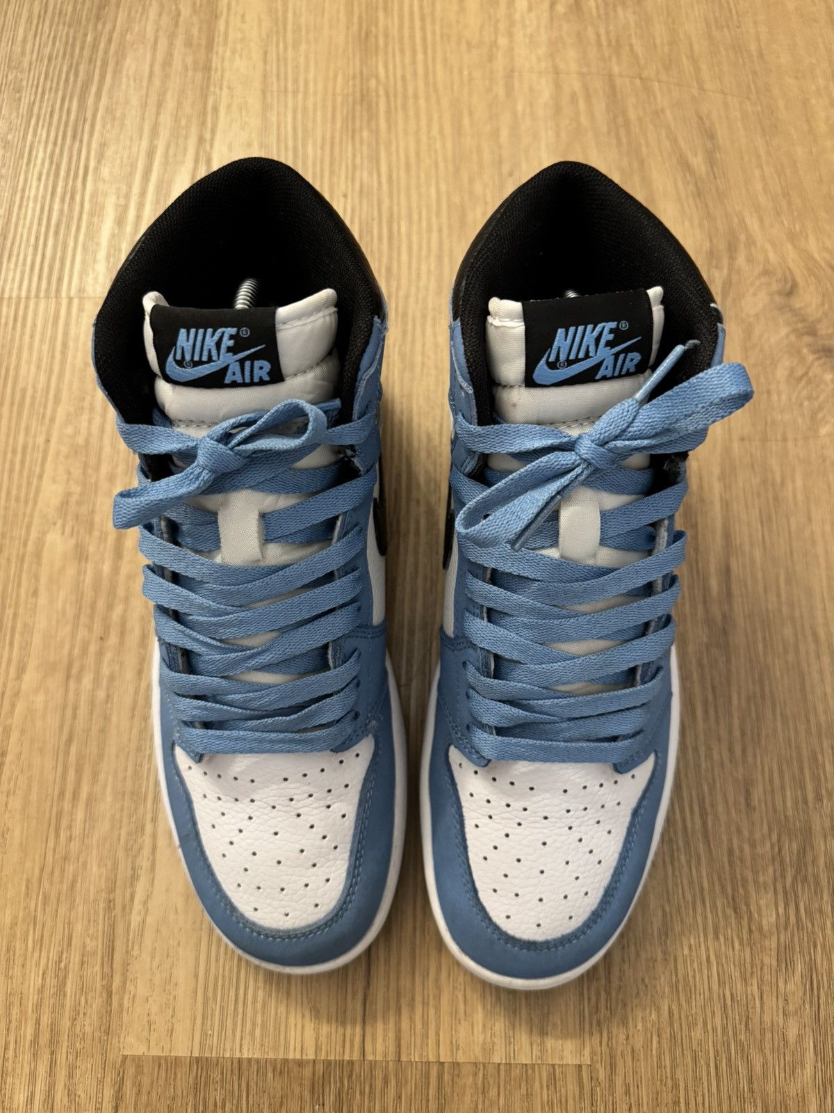 Jordan Brand Nike Air Jordan 1 High Retro UNC University Blue 39 sneakers Size US 8 / IT 38 - 4 Thumbnail