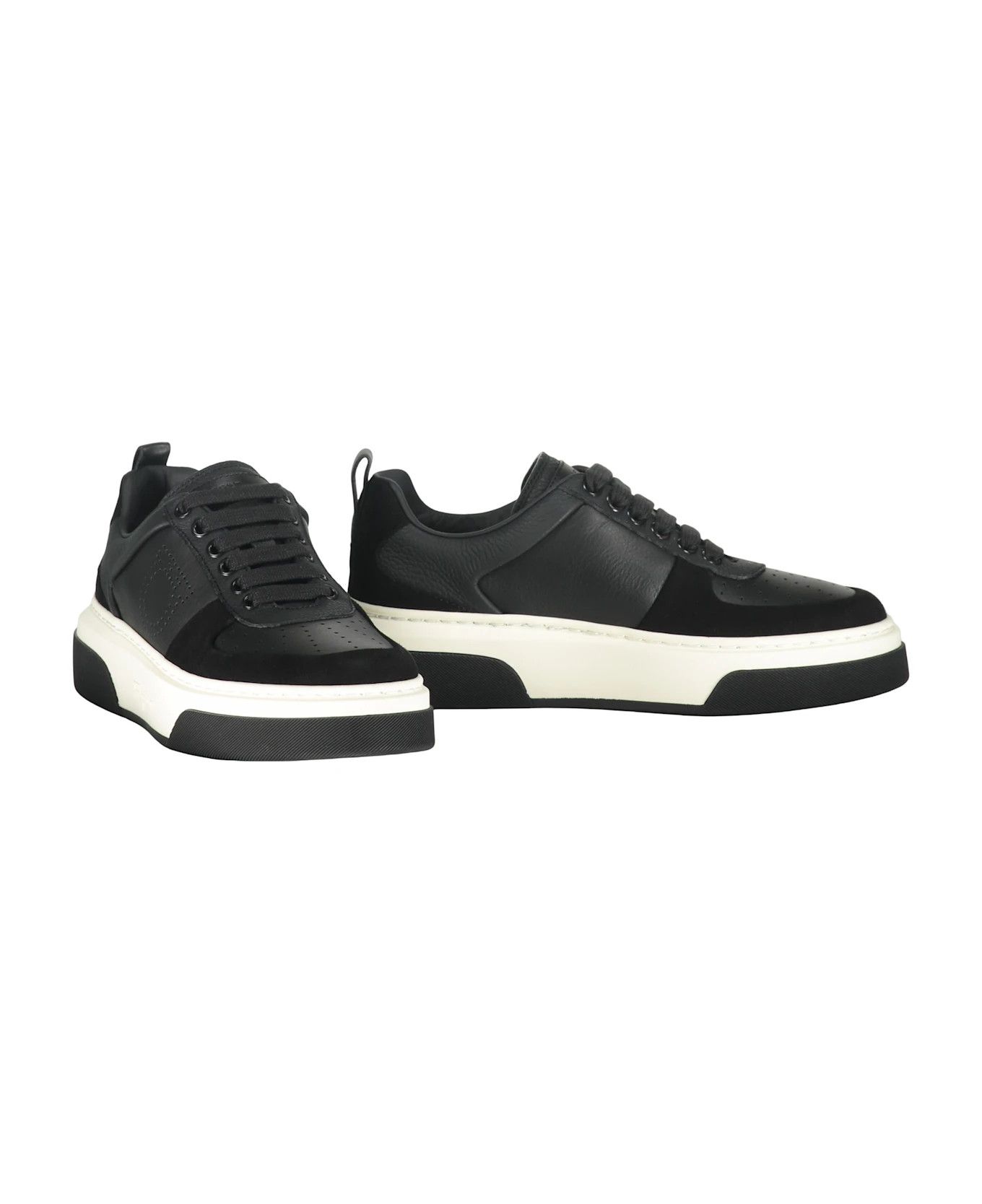 Salvatore Ferragamo o1y0426 Low-Top Sneakers in Black/White Size US 5 / IT 35 - 2 Thumbnail