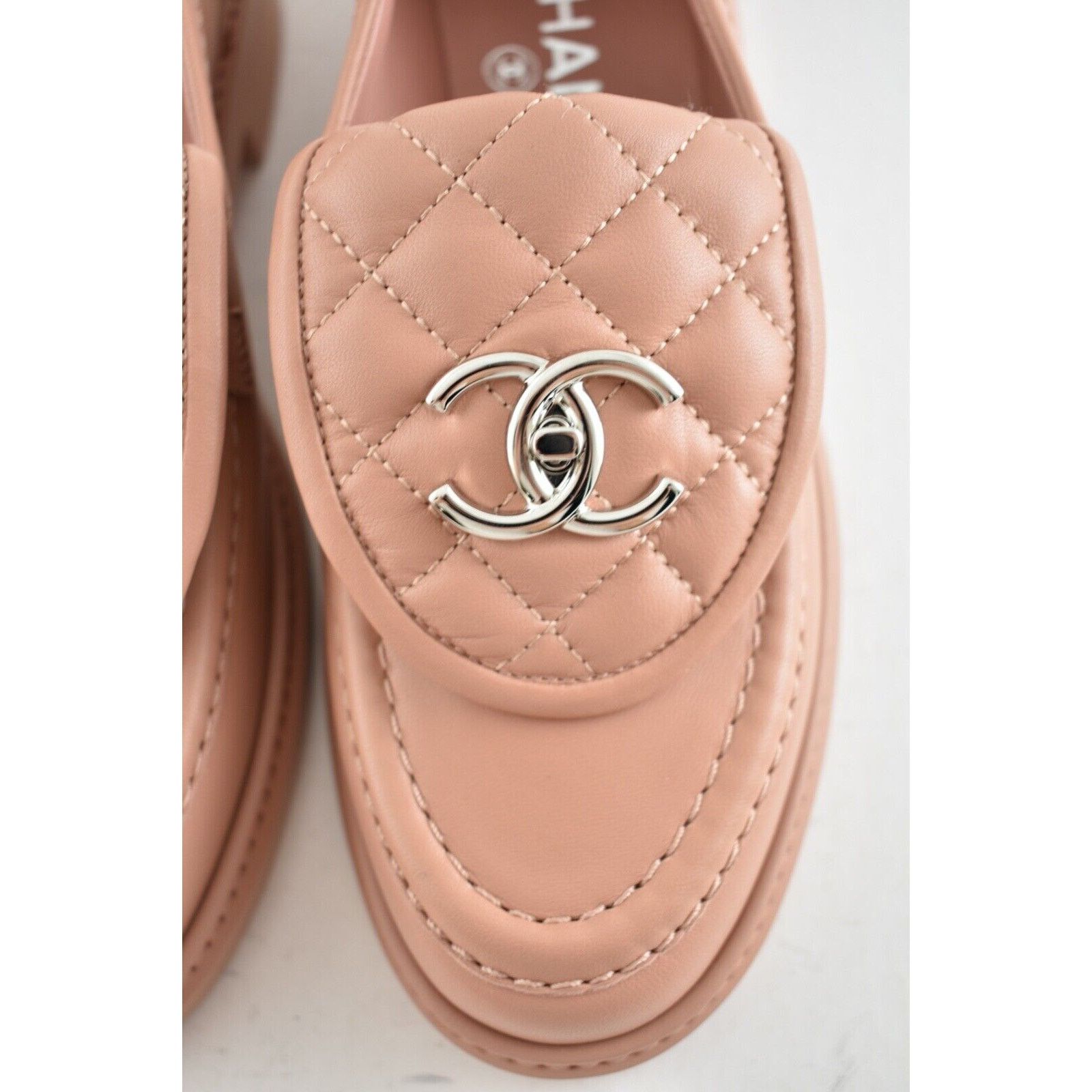 Chanel Chanel Quilted Flap Turnlock Mule Slip On Flat Loafer 35 Size US 5 / IT 35 - 6 Thumbnail
