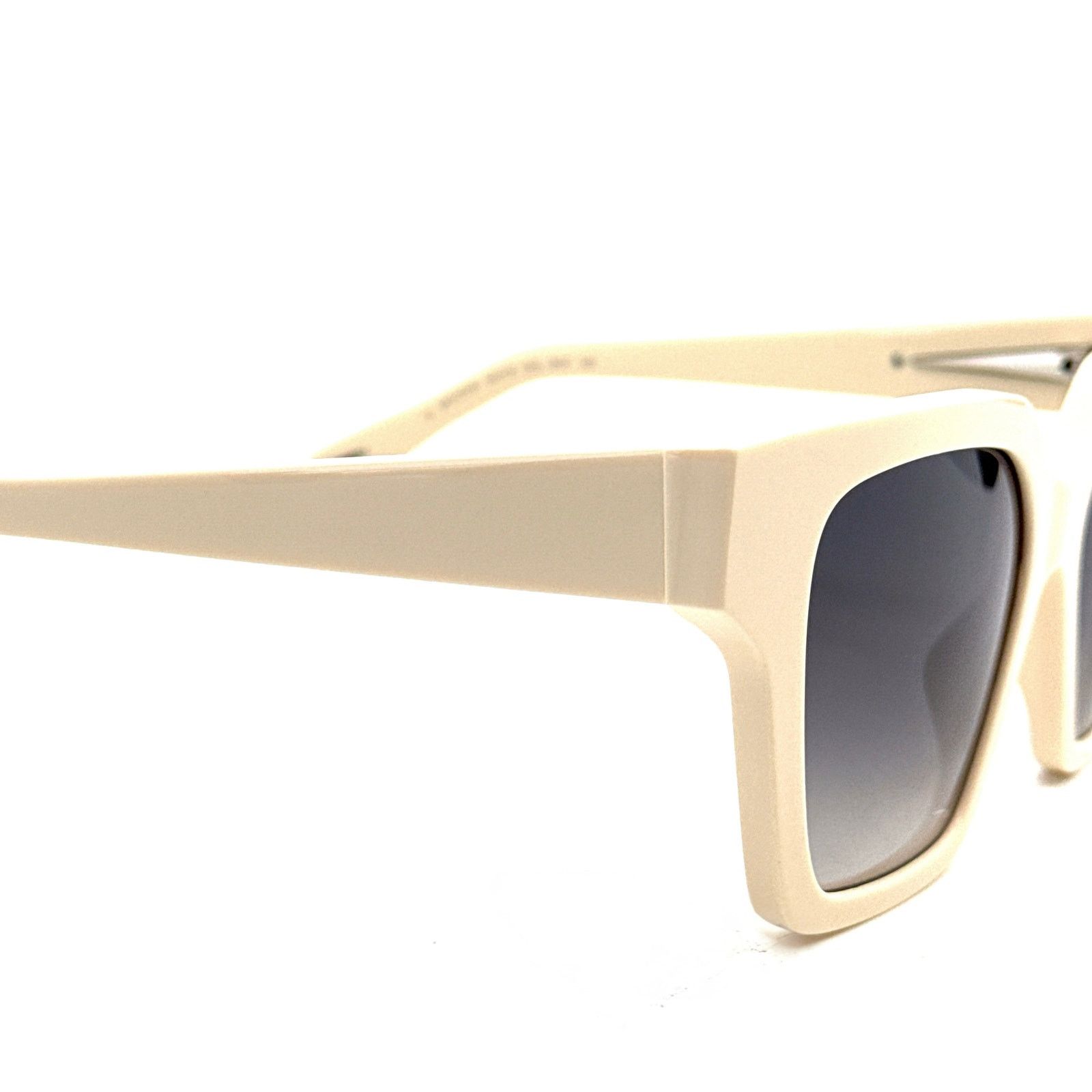 Roberto Cavalli New, ROBERTO CAVALLI Sunglasses SRC002S Col.09X7 Authentic Size ONE SIZE - 6 Thumbnail