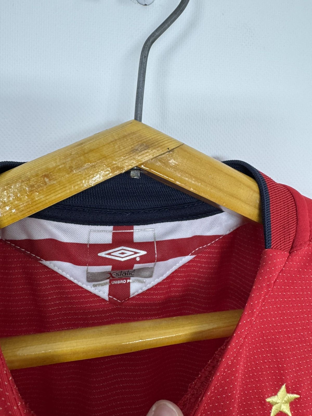 Umbro Vintage England football shirt 2004 Jersey Umbro Soccer Size US S / EU 44-46 / 1 - 7 Thumbnail