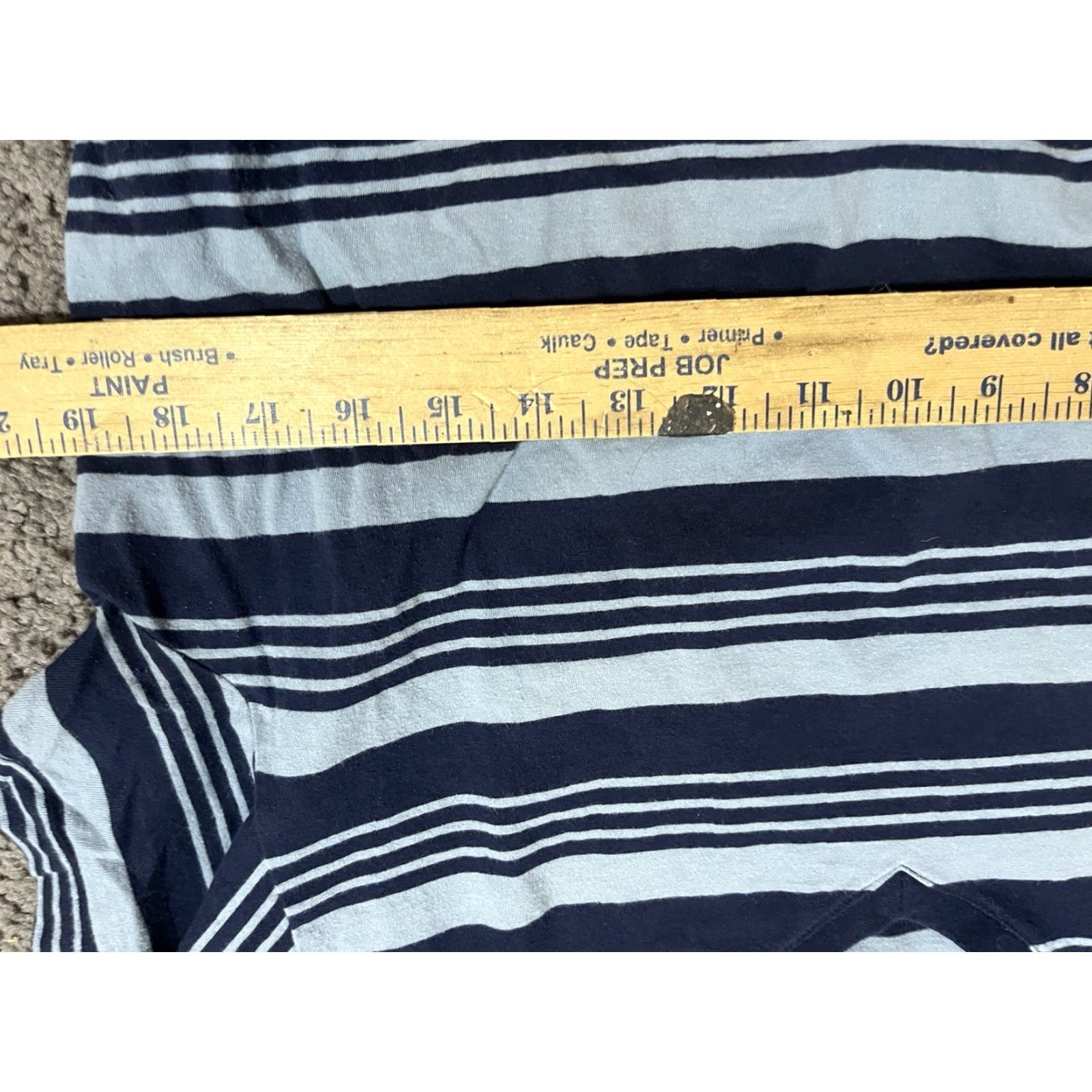 Gap VINTAGE Gap T-Shirt Large Blue Striped Short Sleeve V-Neck Men's Everyday Quantidien Size US L / EU 52-54 / 3 - 4 Thumbnail