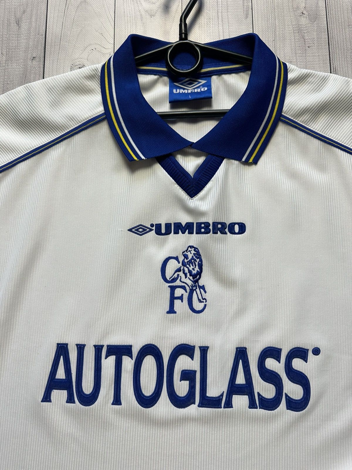 Chelsea Soccer × Umbro × Vintage Vintage Umbro Chelsea soccer jersey size L central logo Size US L / EU 52-54 / 3 - 5 Thumbnail