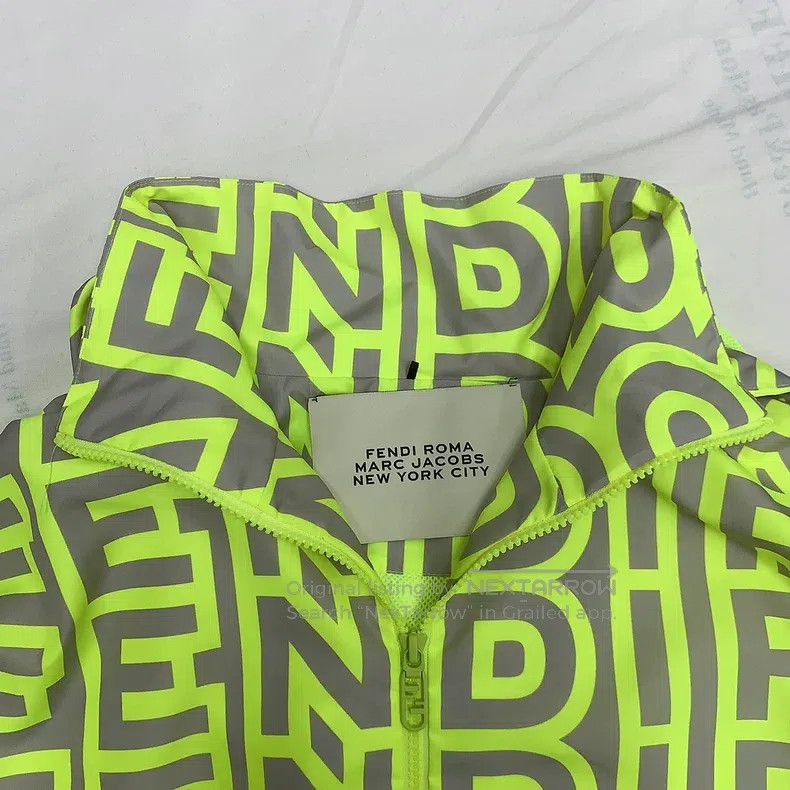 Fendi Fendi Full-printed short jacket, neon yellow with grey let Size M / US 6-8 / IT 42-44 - 5 Thumbnail
