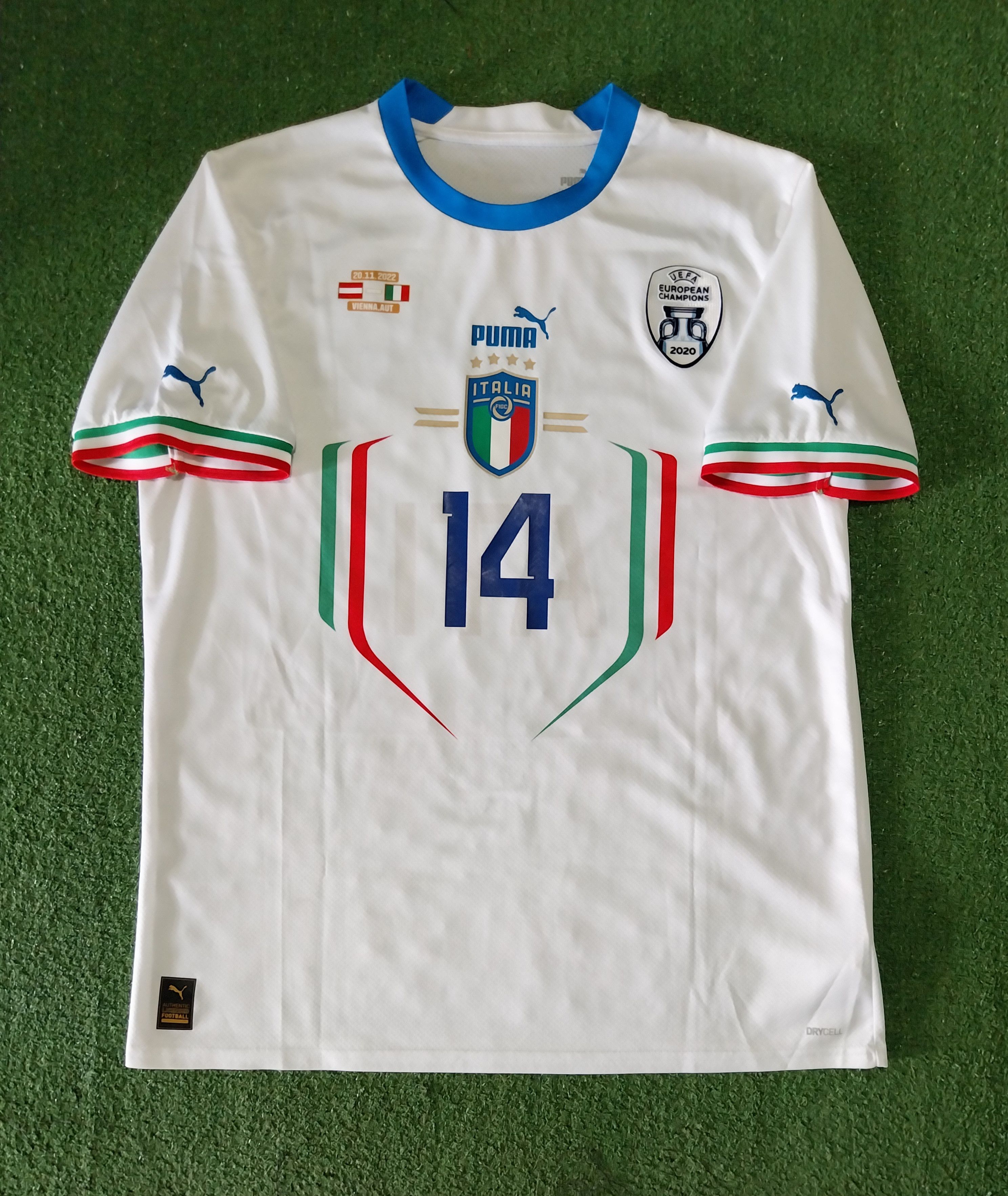 Puma Italy away 2022/2023 federico chiesa jersey football Size US L / EU 52-54 / 3 - 1 Thumbnail