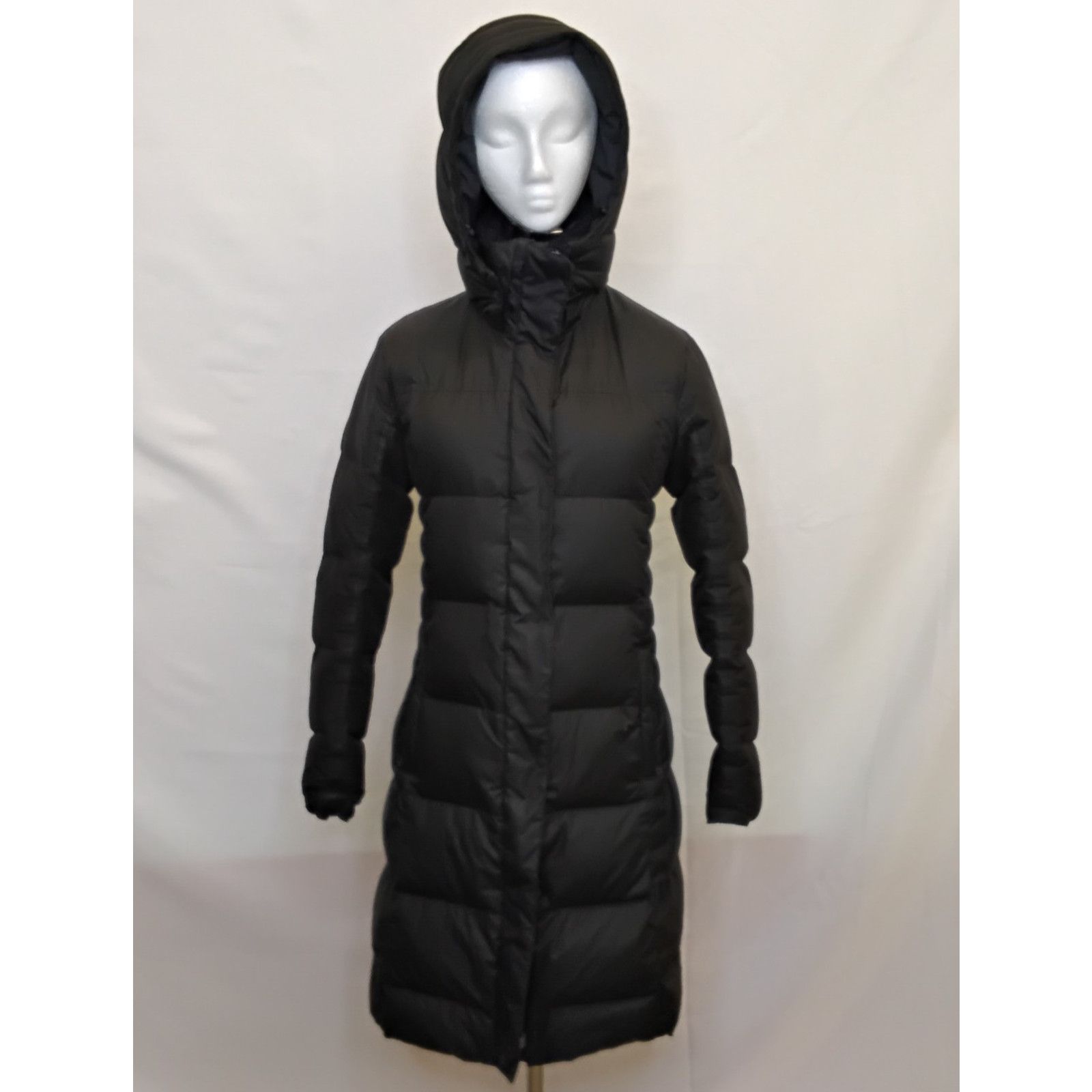 Patagonia Patagonia Down Parka Women's S Black Hooded Puffer Long Size S / US 4 / IT 40 - 2 Thumbnail