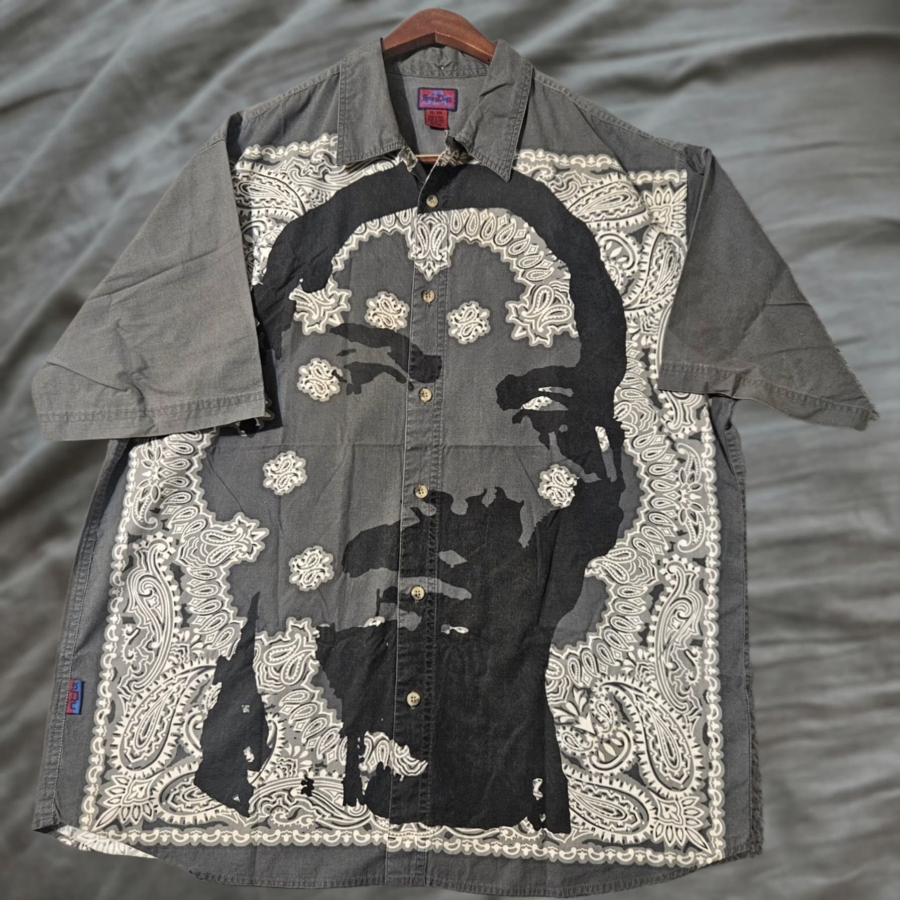 Vintage Vintage Snoop Dogg Clothing SDC Company Button Down S/S Shirt Gray XXL Mens Size US XXL / EU 58 / 5 - 1 Thumbnail