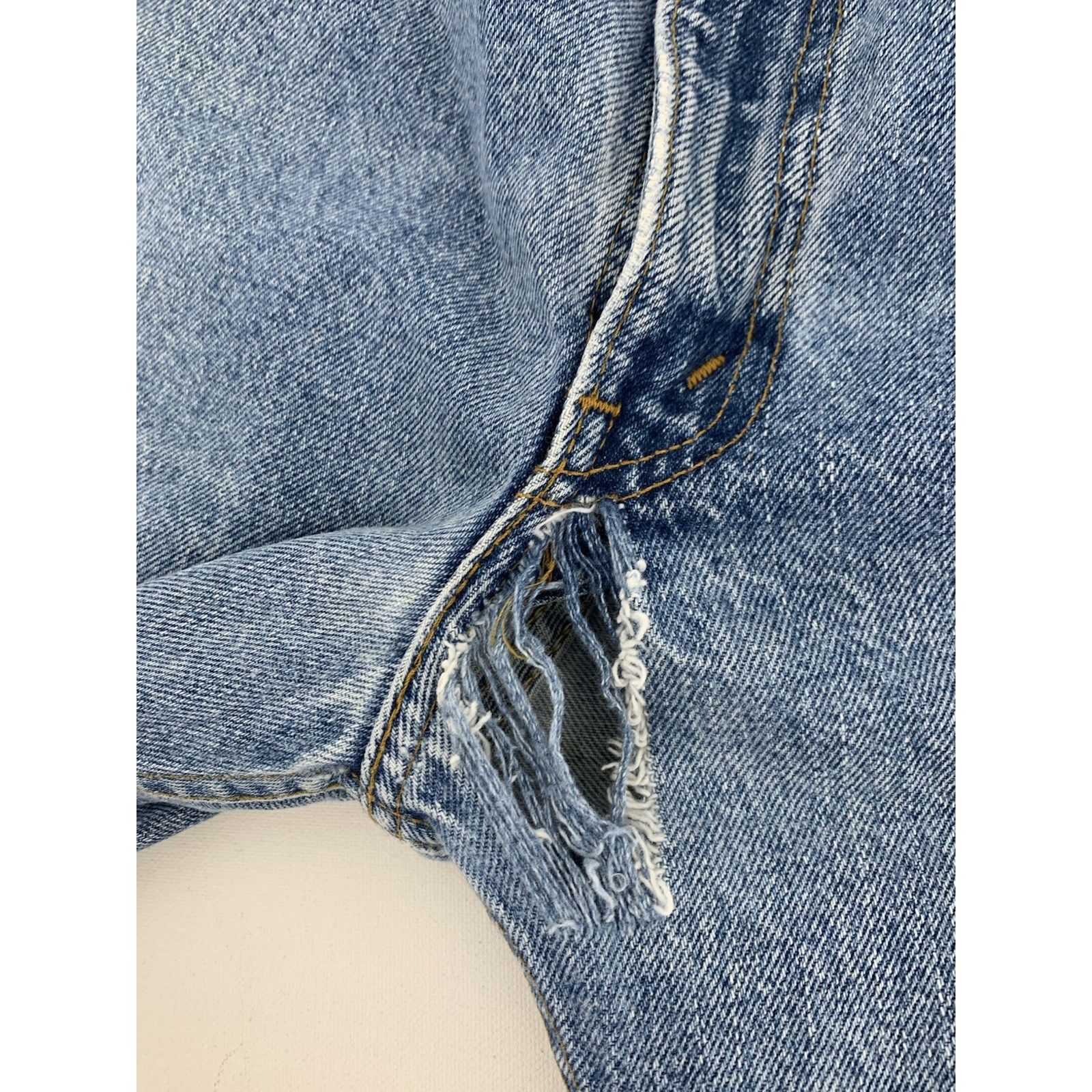 Levi's VTG Levi’s 550 Jeans 39x30 Blue Relaxed Fit Tapered *HOLES* Size US 39 - 8 Thumbnail