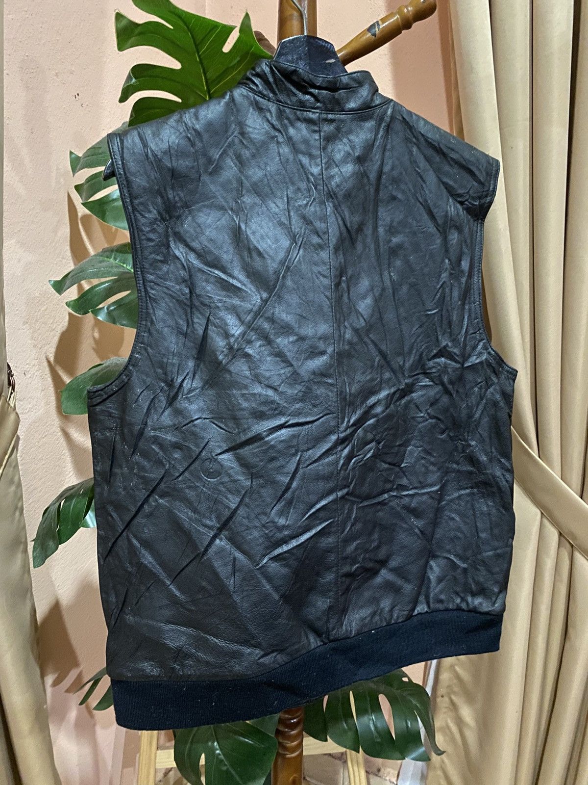Other Vintage Euro Friendly World Leather Vest - Black Sleeveless Size US M / EU 48-50 / 2 - 10 Thumbnail