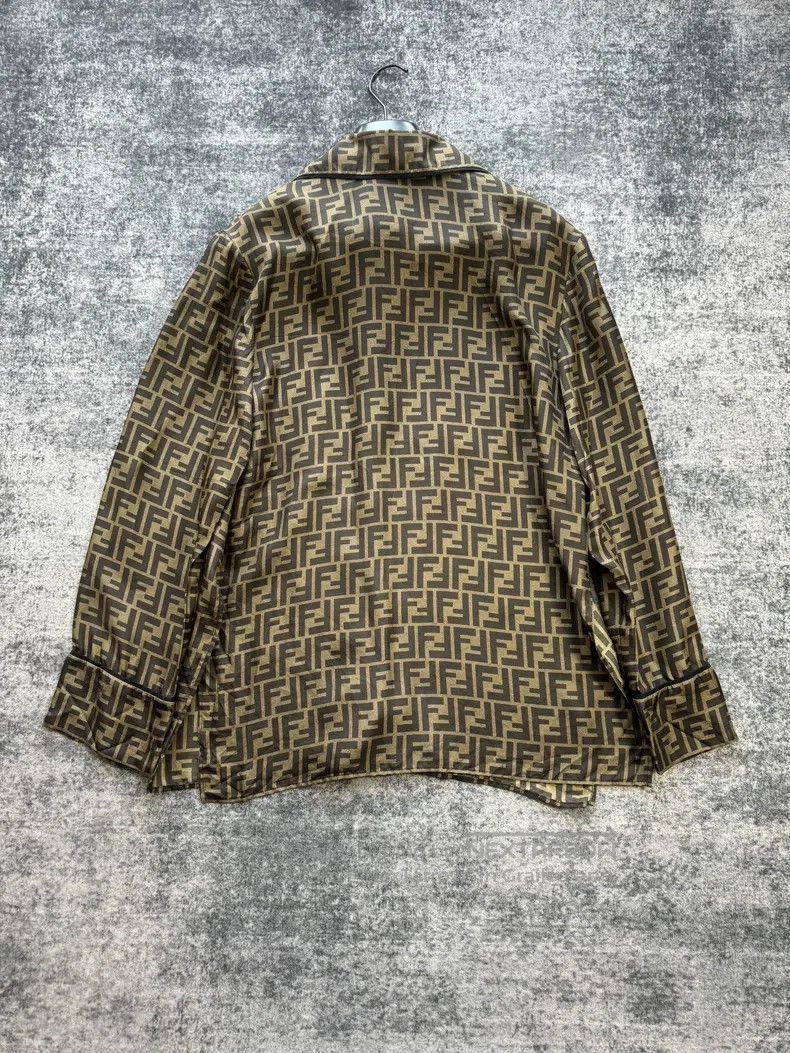 Fendi Fendi Printed Silk Sleepwear Shirt in Brown Size XS / US 0-2 / IT 36-38 - 2 Thumbnail