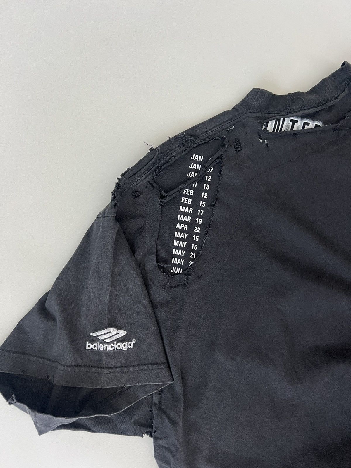 Balenciaga Balenciaga 3B Sports Icon Repaired T-Shirt Vintage Jersey Size US S / EU 44-46 / 1 - 1 Thumbnail