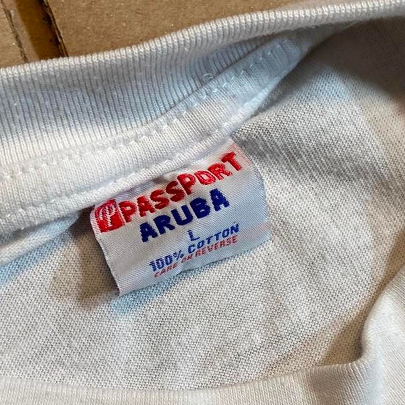 Gildan 90s caribbean aruba tee shirt Size US L / EU 52-54 / 3 - 3 Thumbnail