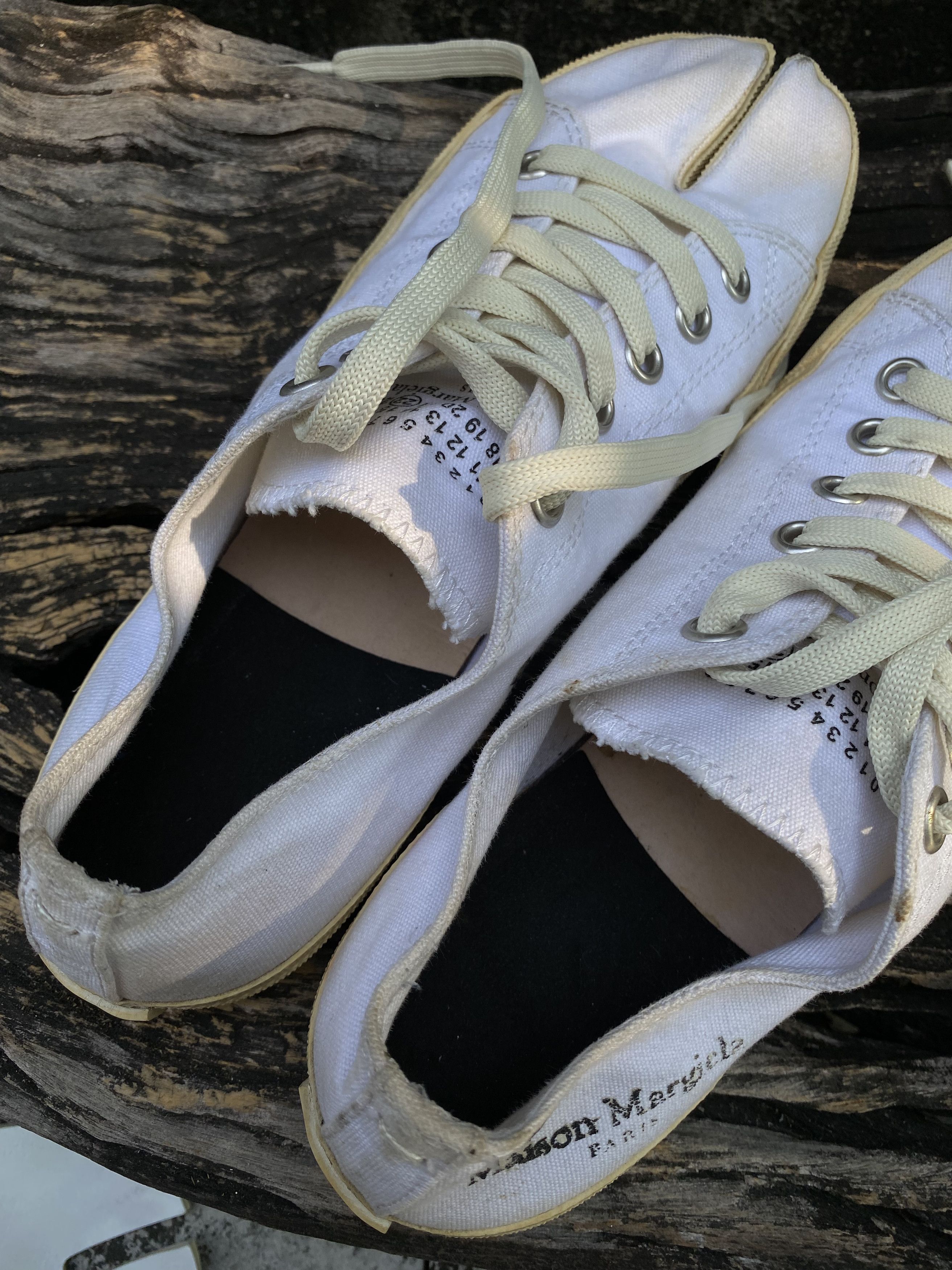 Maison Margiela Maison Margiela Tabi Canvas Sneakers White EU40 Size US 10 / IT 40 - 11 Thumbnail