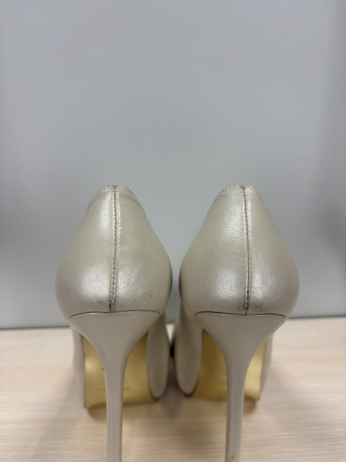 Yves Saint Laurent Womens heels Yves Saint Laurent Size 39 Color Beige Size US 9 / IT 39 - 7 Thumbnail