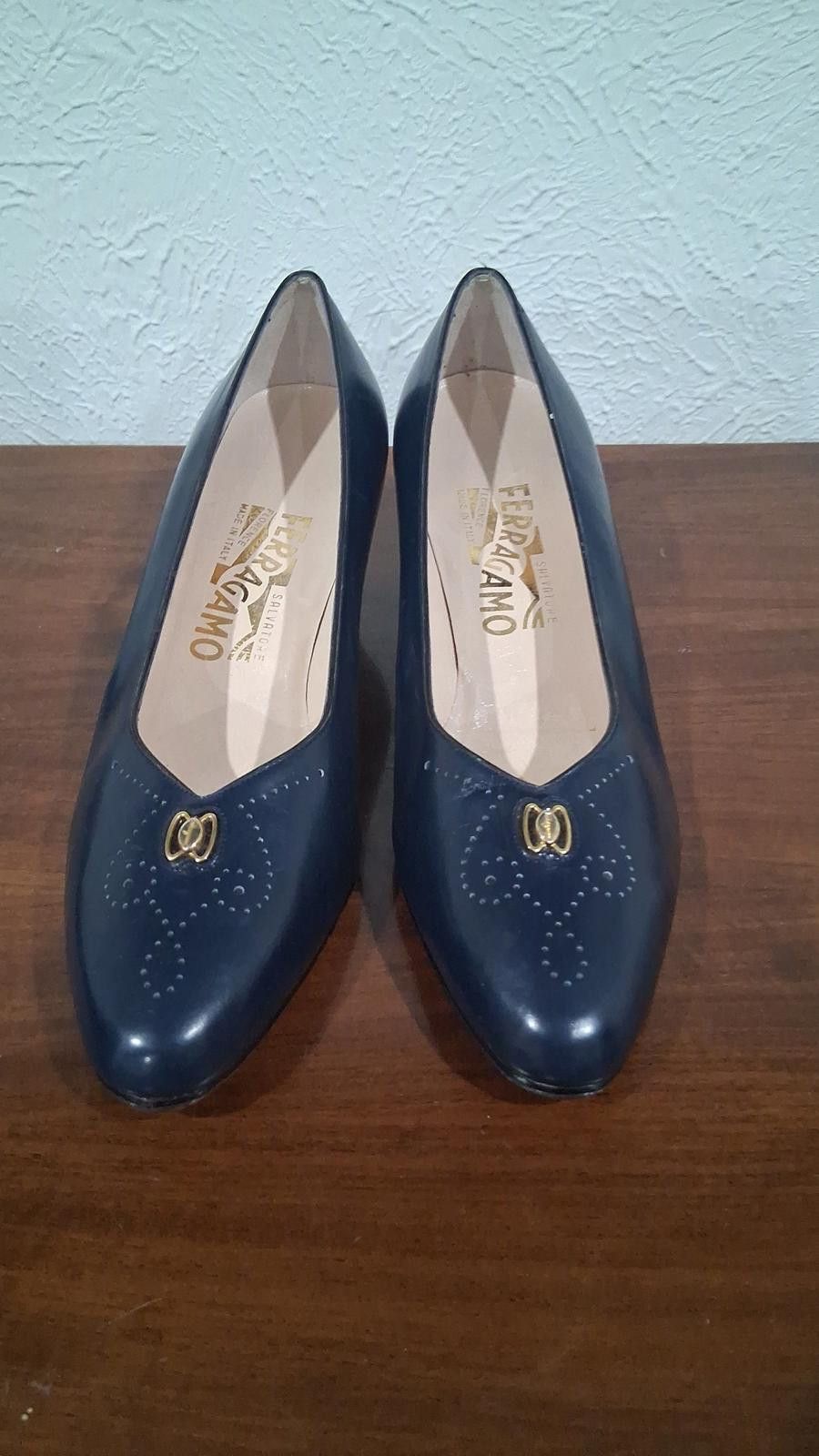 Salvatore Ferragamo Salvatore Ferragamo Vintage Navy Pumps Size 8 B Size US 8 / IT 38 - 2 Thumbnail