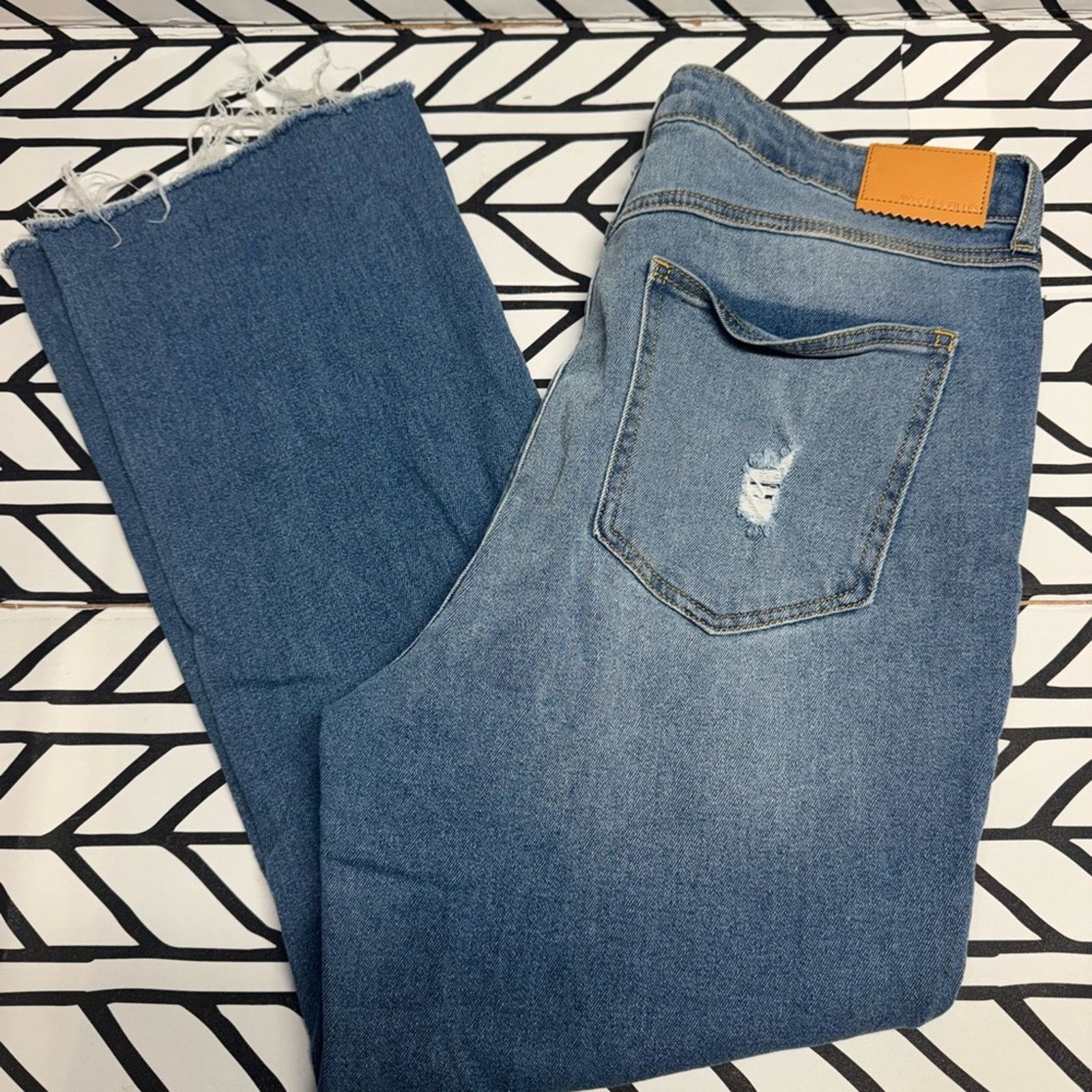Other Avec Les Filles High Rise Cropped Straight Leg Raw Hem Denim Size 30" / US 8 / IT 44 - 3 Thumbnail
