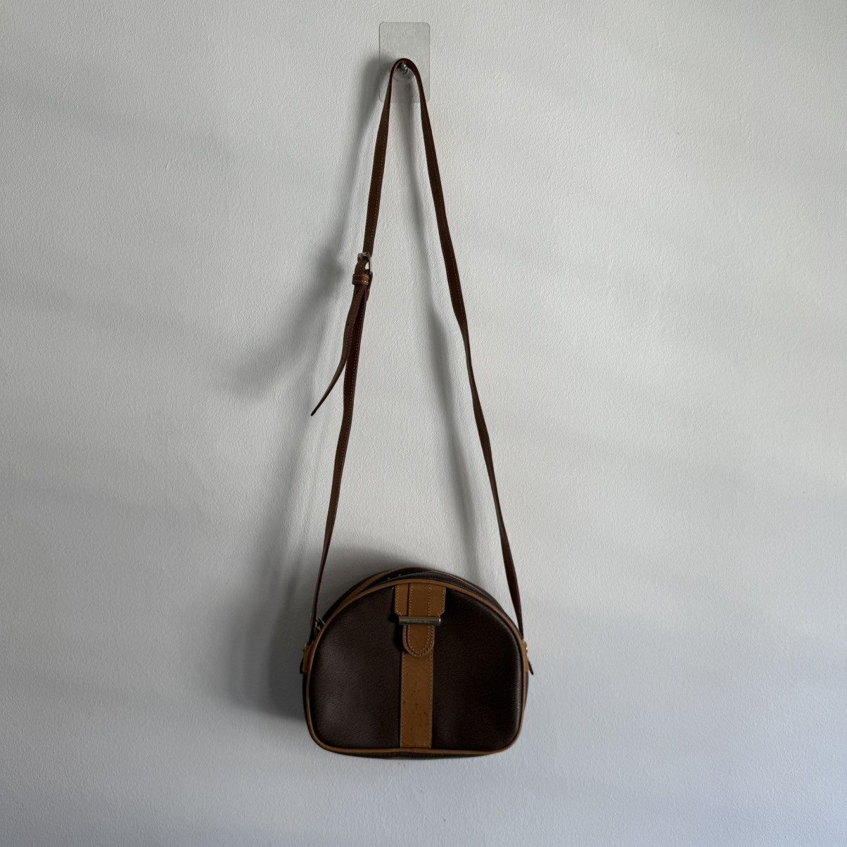 Designer × Genuine Leather × Lancel Lancel Leather Sling Bag Size ONE SIZE - 2 Thumbnail