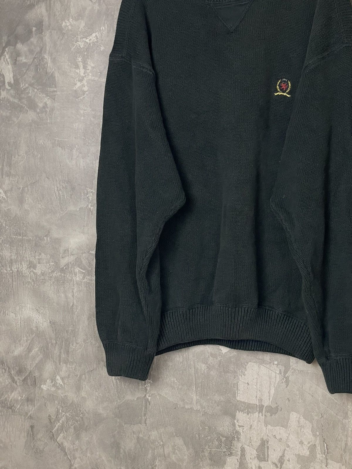 Tommy Hilfiger × Vintage Tommy Hilfiger Knit Sweater Big Logo Drill Y2K Style Size US L / EU 52-54 / 3 - 3 Thumbnail